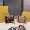 Michael_Kors-Jet-Set-Charm-Small-Logo-Pochette-Bag