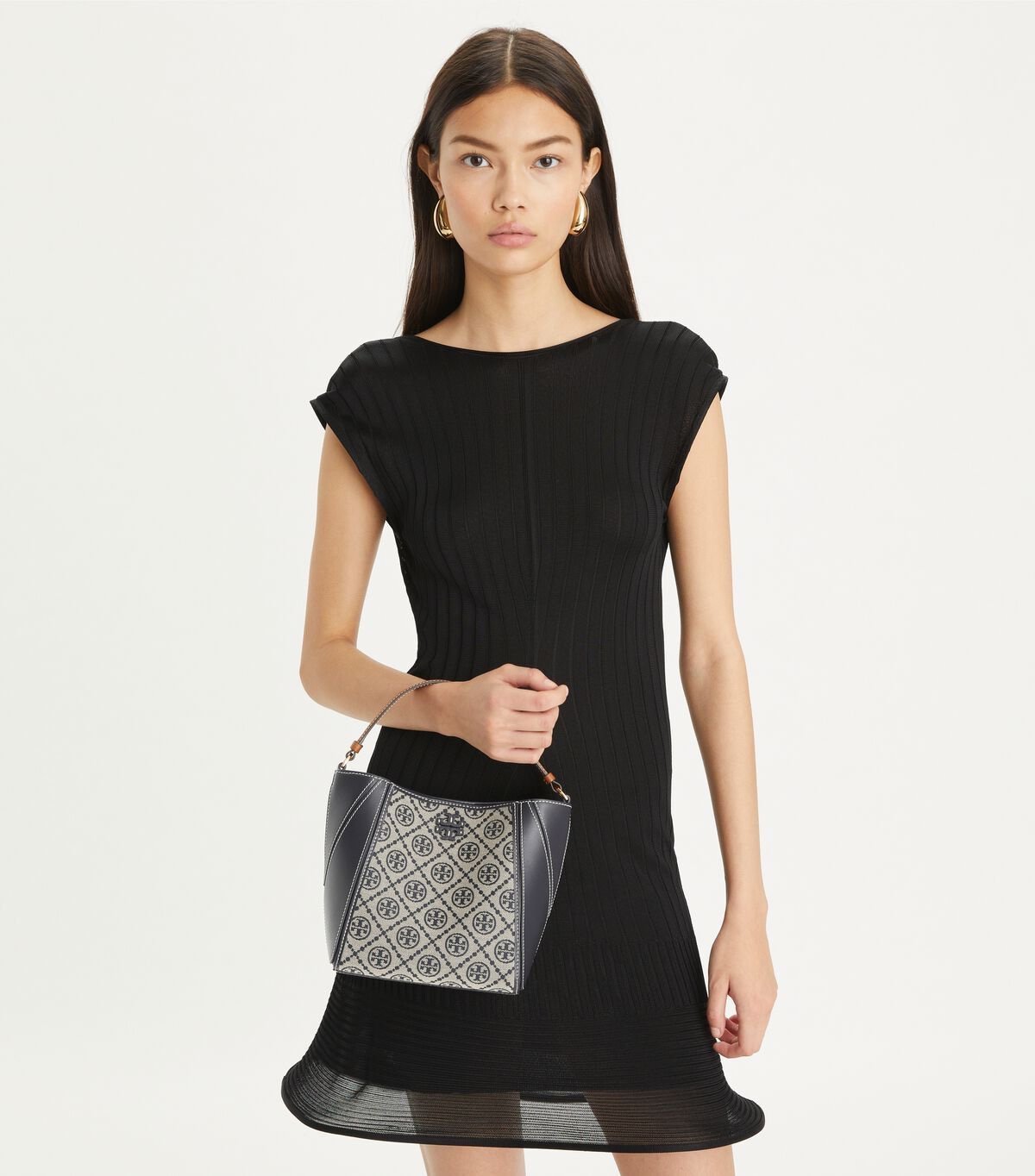 TORY BURCH SMALL MCGRAW BUCKET BAG