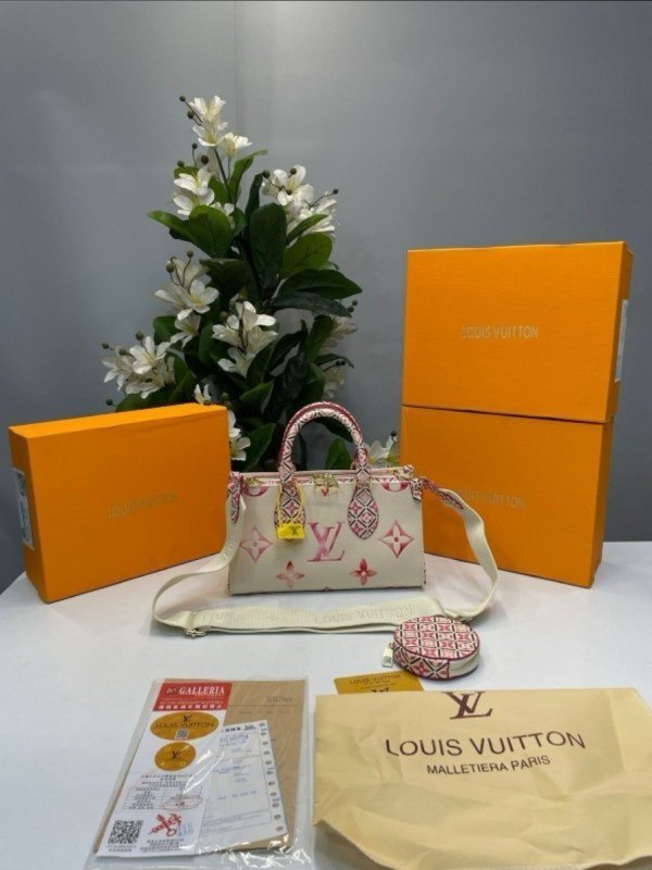 Louis Vuitton OnTheGo East West Pouch