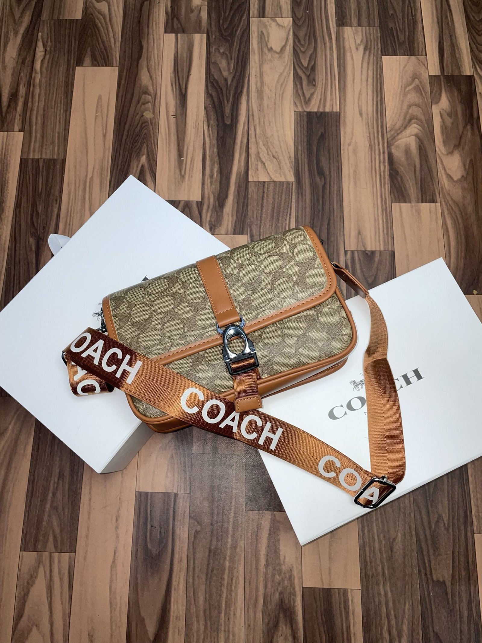 Coach league messenger bag in signature With folding box 259(BR)