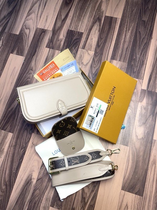 LOUIS VUITTON OFFICIER POUCH SLING BAG WITH OG DUST BAG & OG BOX 257(BR)