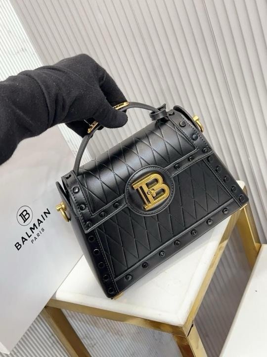 balmain b-buzz dynasty black leather stachelbag with ogbox accessories(BH)