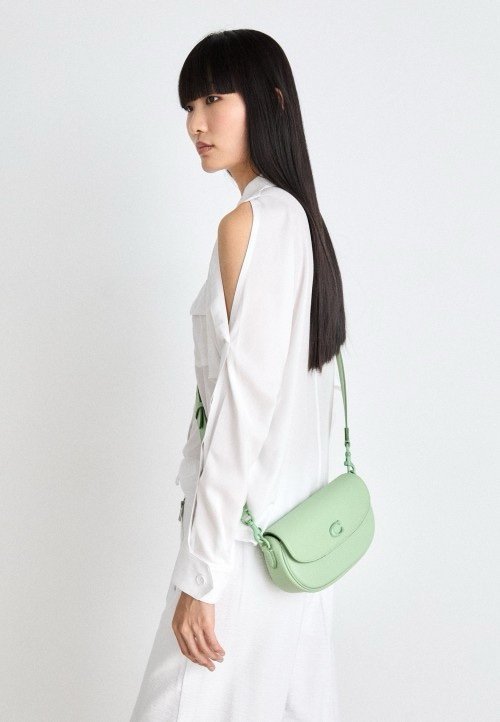 Coach emmy 23 medium saddle bag pela pistachio with Og box