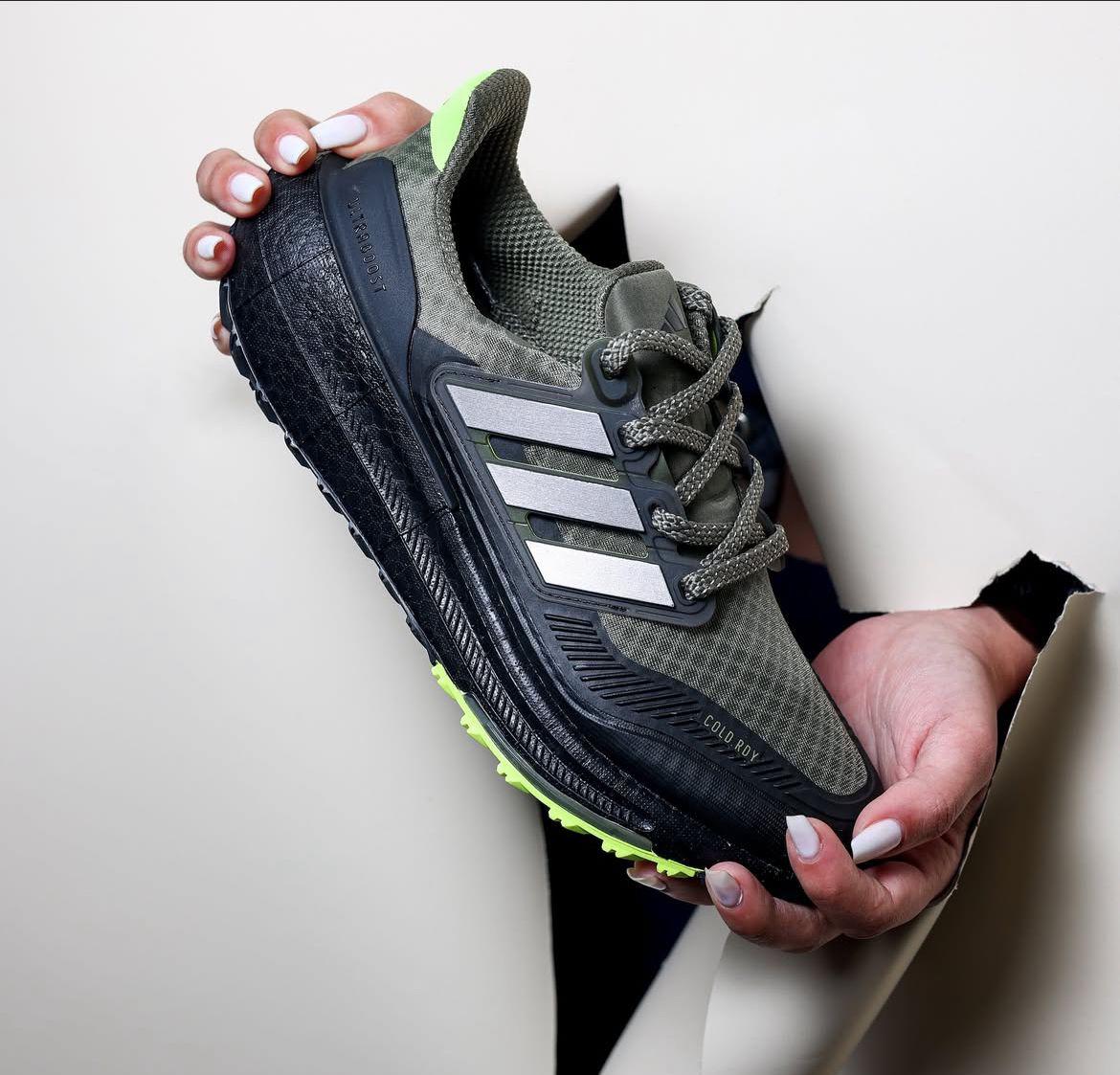 ADS ULTRA BOOST LIGHT 2024 COLD RDY [OLIVE GREEN / BLACK / WHITE / NEON] 2710025