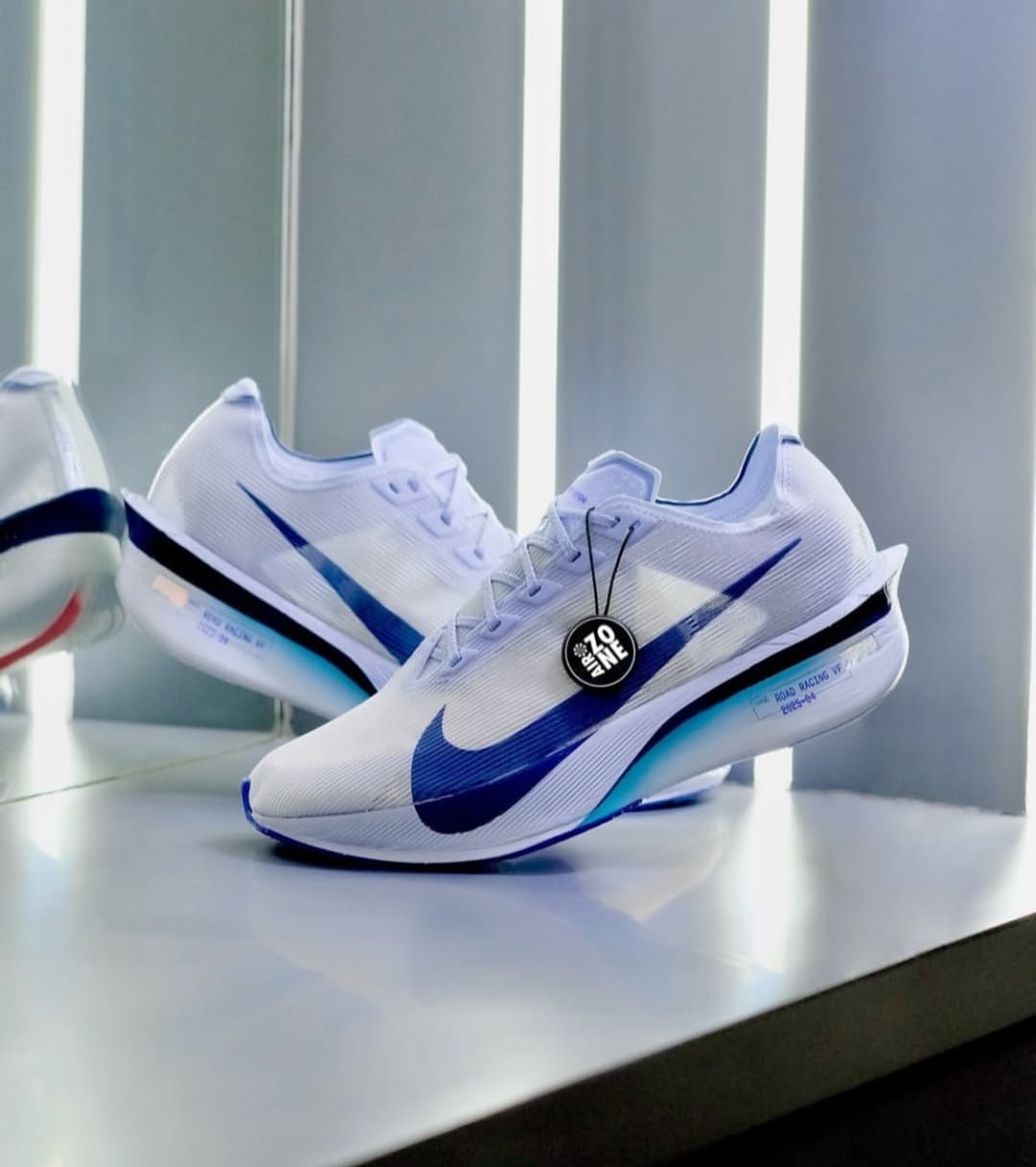 NK VAPORFLY 4 ROAD RACING [WHITE / BLUE] 2710025
