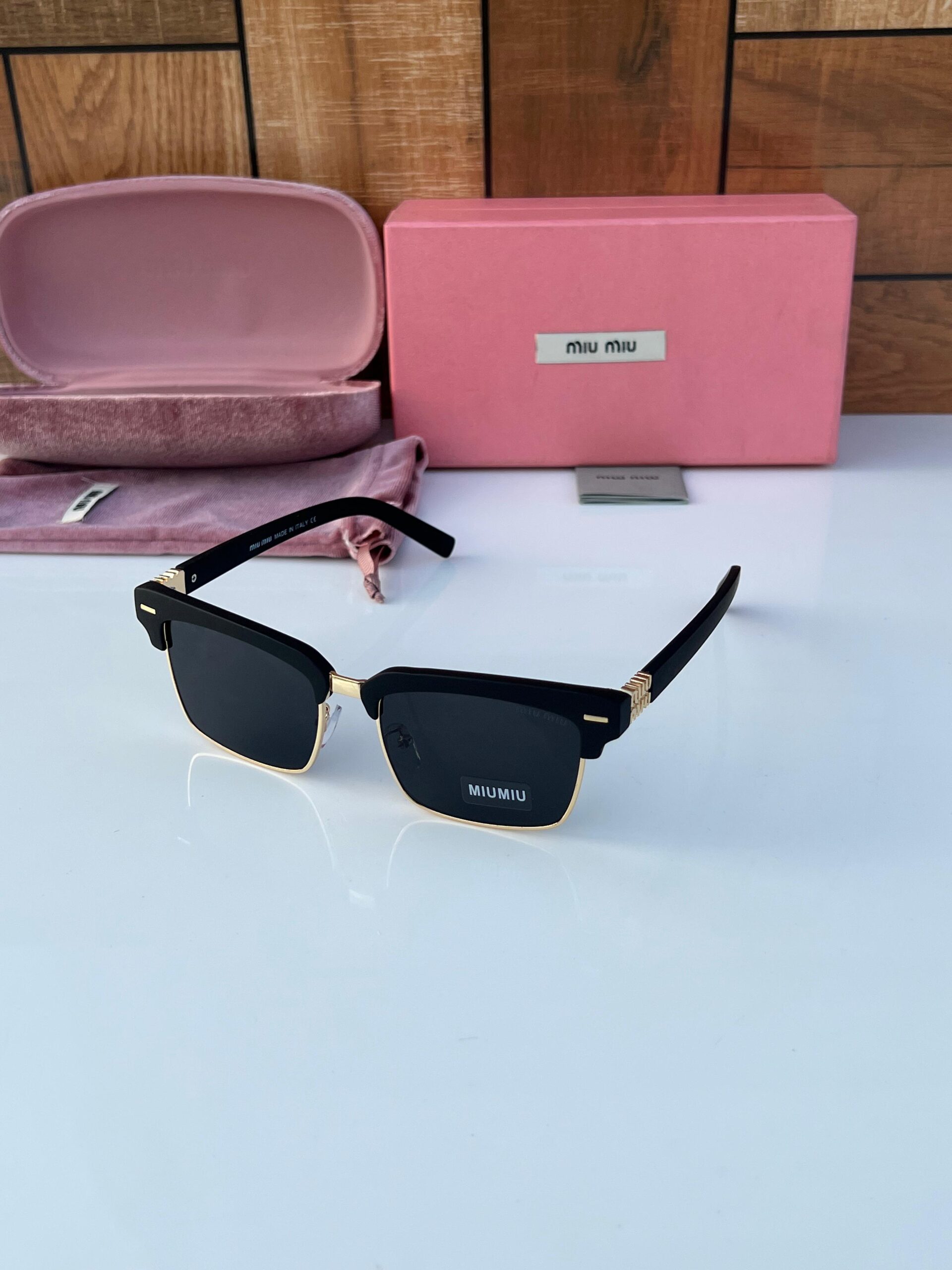 MI U 110 SUNGLASSES [MATT BLACK / GOLDEN] 2810025