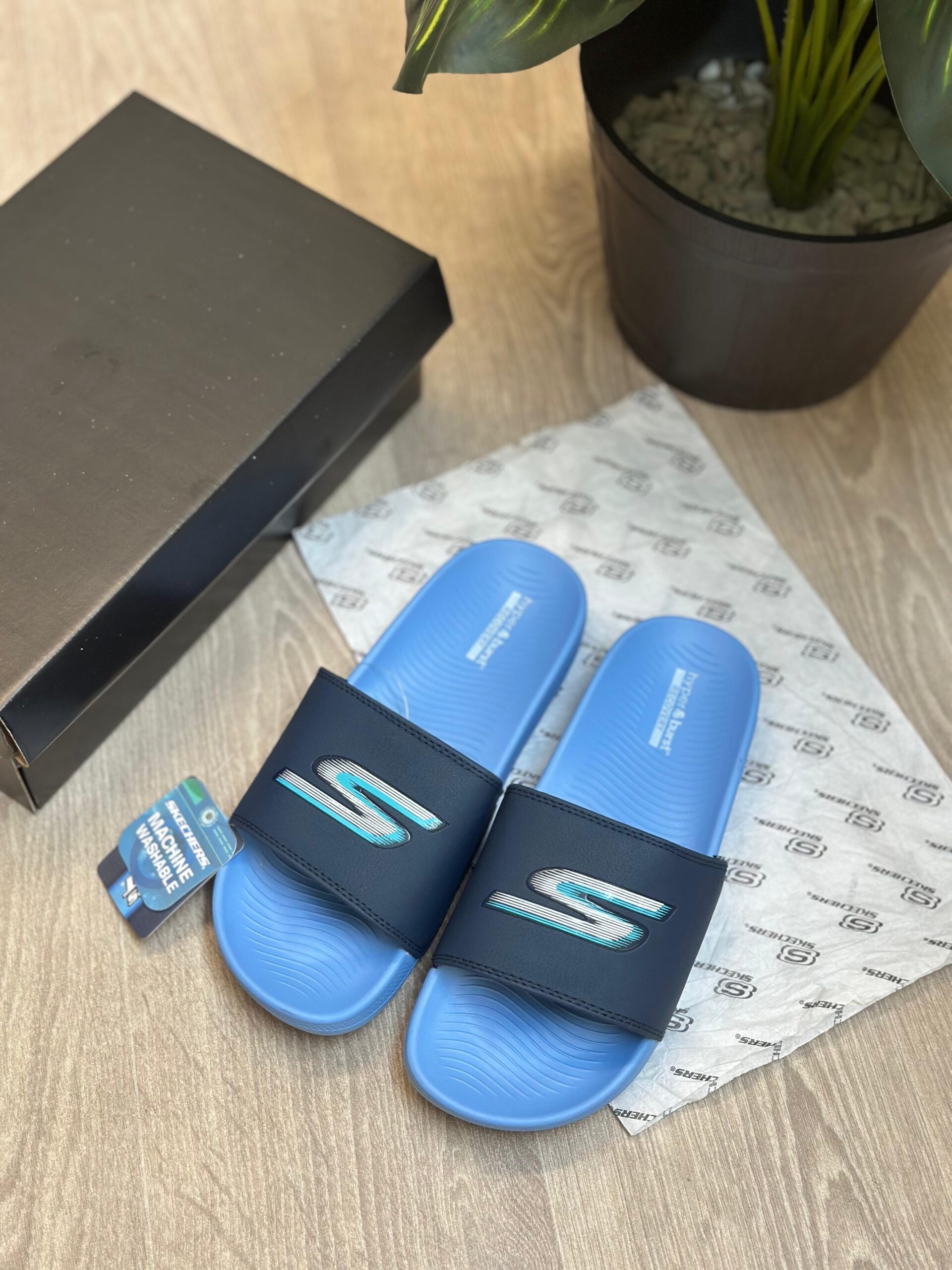 SKCHR HYPER BRUST SLIPPERS [SKY BLUE / BLUE] 1510025