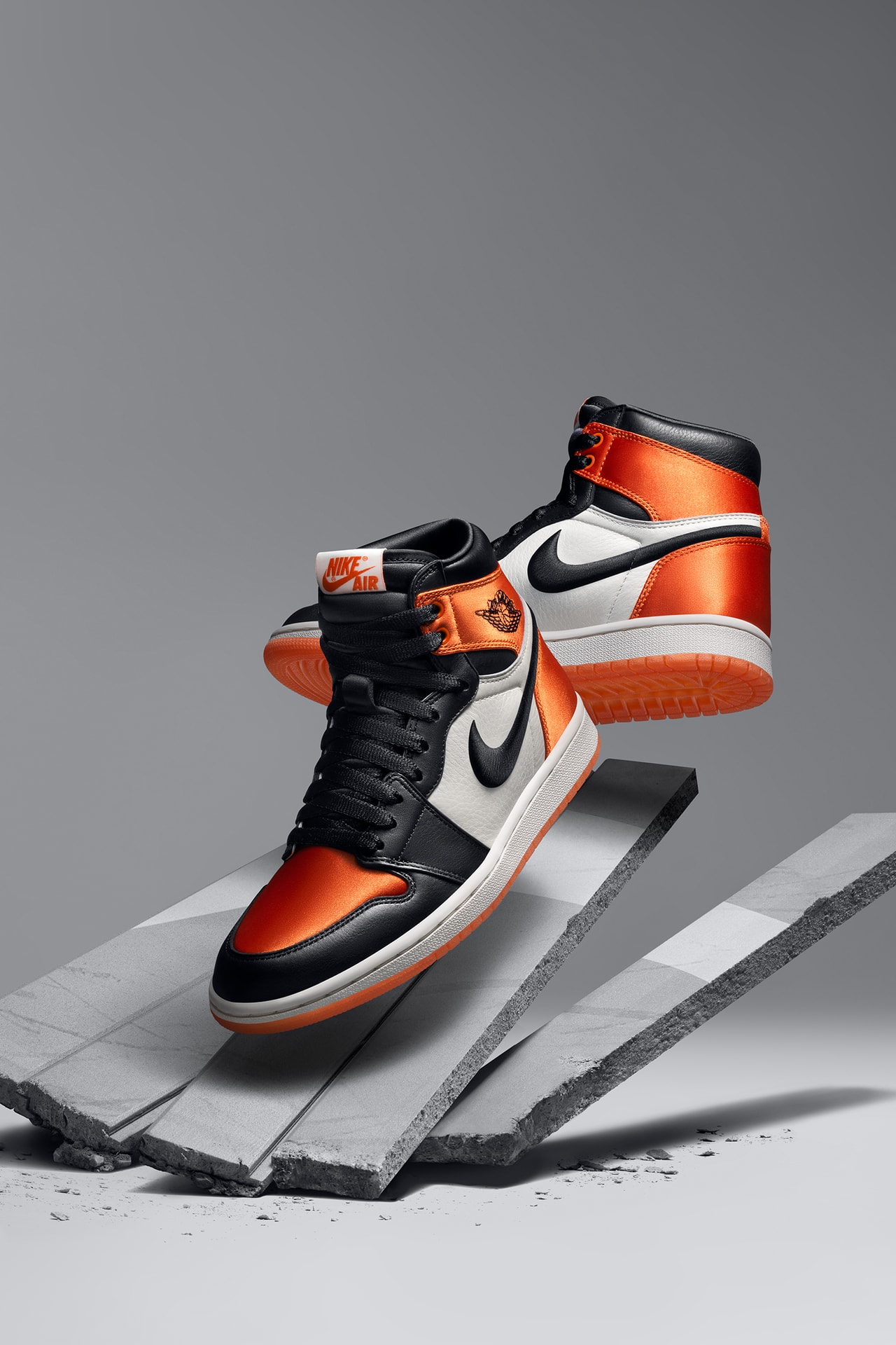 NK AIR JORDA_N RETRO 1 HIGH SHATTERED BACKBOARD [ORANGE / BLACK / WHITE] 2511025