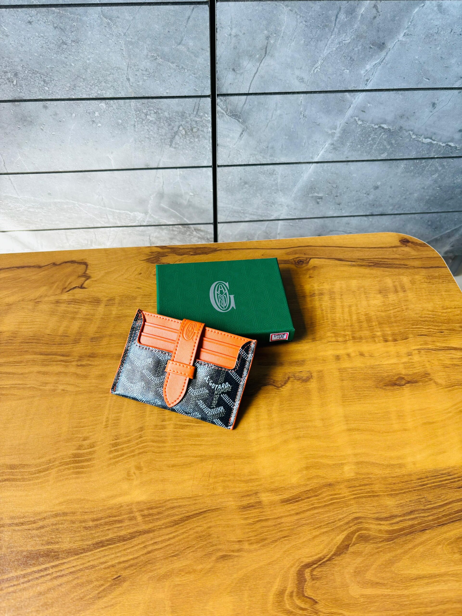 29 GOYRD PREMIUM QUALITY CARD HOLDER WALLET WITH BOX [BLACK / TAN] 1311025