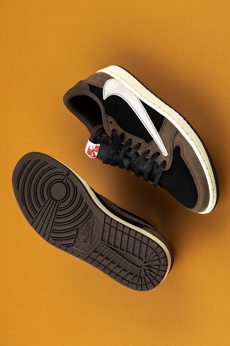 NK JORDA_N RETRO 1 LOW TRAVIS SCOTT MOCHA [BROWN / WHITE / BLACK] 2011025