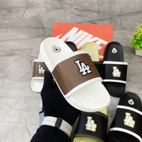 NK OFFCOURT SLIDE - LA EDITION [WHITE / BROWN] 1511025