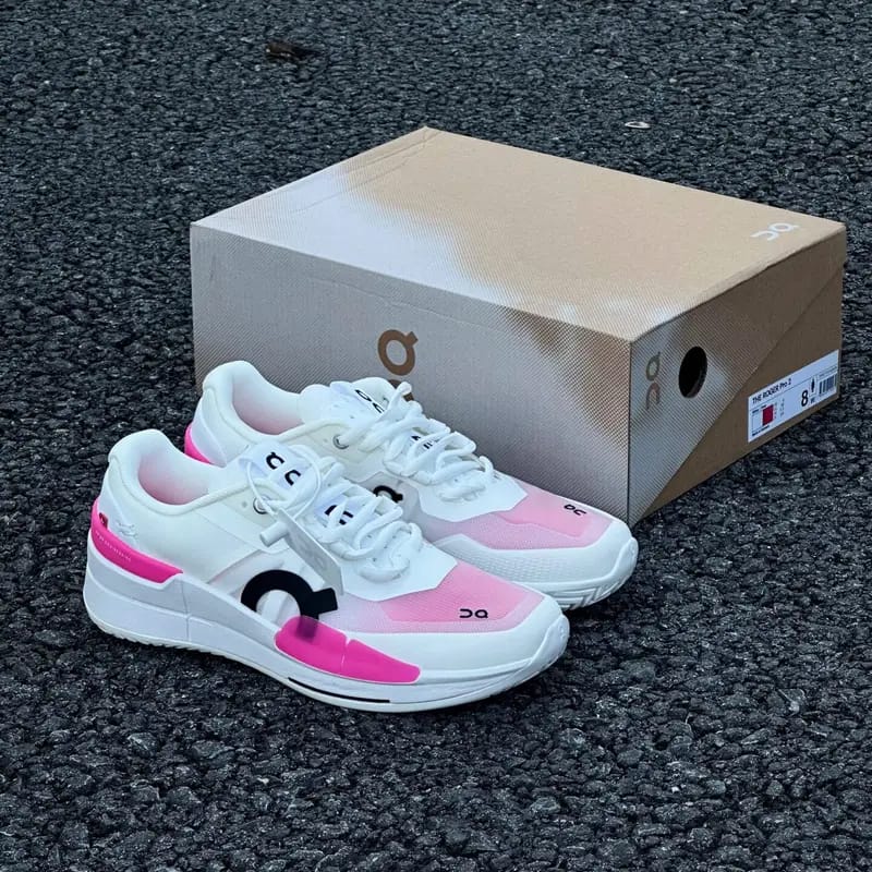 QC OC RUNNING THE ROGER PRO 2 [WHITE / PINK / BLACK] FOR HER 1711025