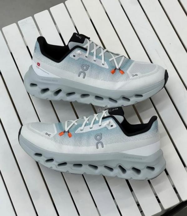 QC OC RUNNING TILT 2.0 MINERAL IVORY [WHITE / LIGHT GREY / BLACK] 2211025