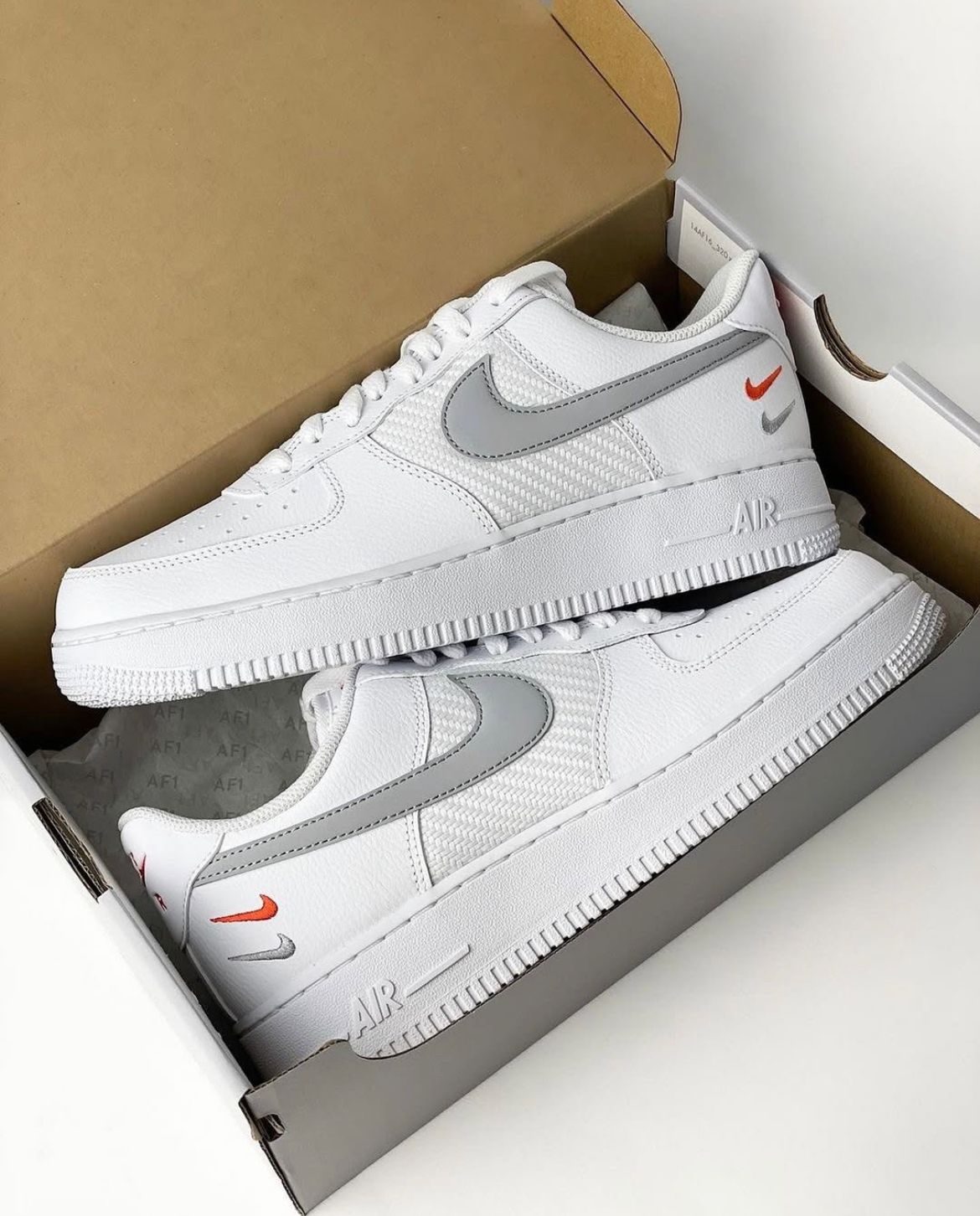 NK AIR FORCE 1 LOW DOUBLE SWOOSH [WHITE / GREY / ORANGE] 2712025