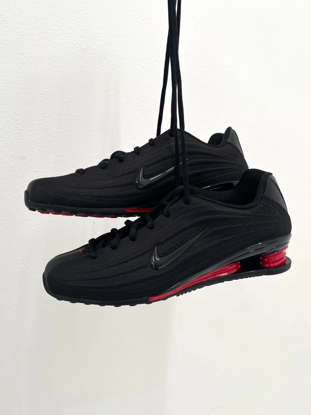 NK SHOX Z [BLACK / RED] 1912025