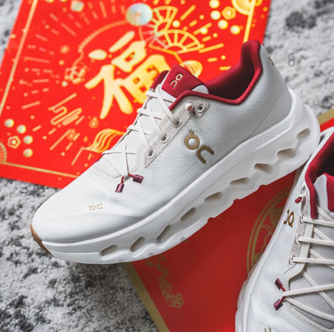 QC OC RUNNING CLOUDTILT PEARL IVORY [WHITE / RED / IVORY] 2701026