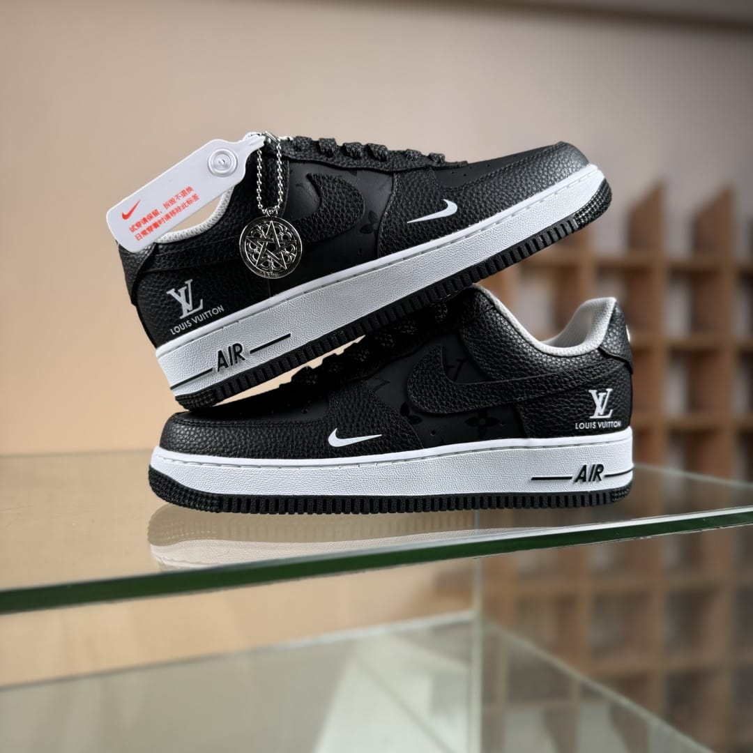 NK AIR FORCE 107 LOW LV MONOGRAM ECLIPSE [BLACK / WHITE] 2301026