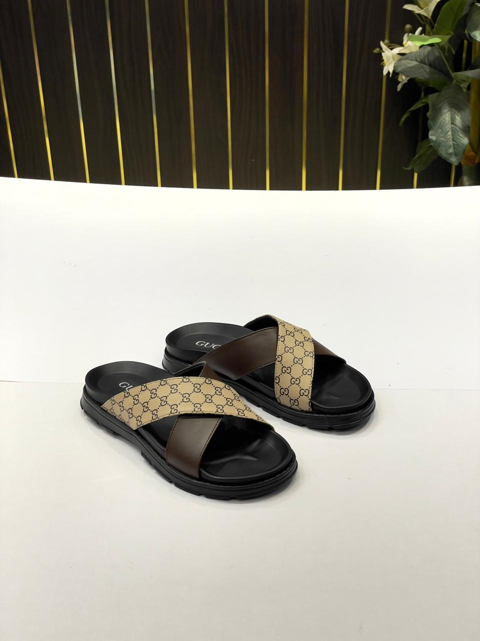 GC CROSS STRAP SLIDES [BROWN / BLACK] 2302026