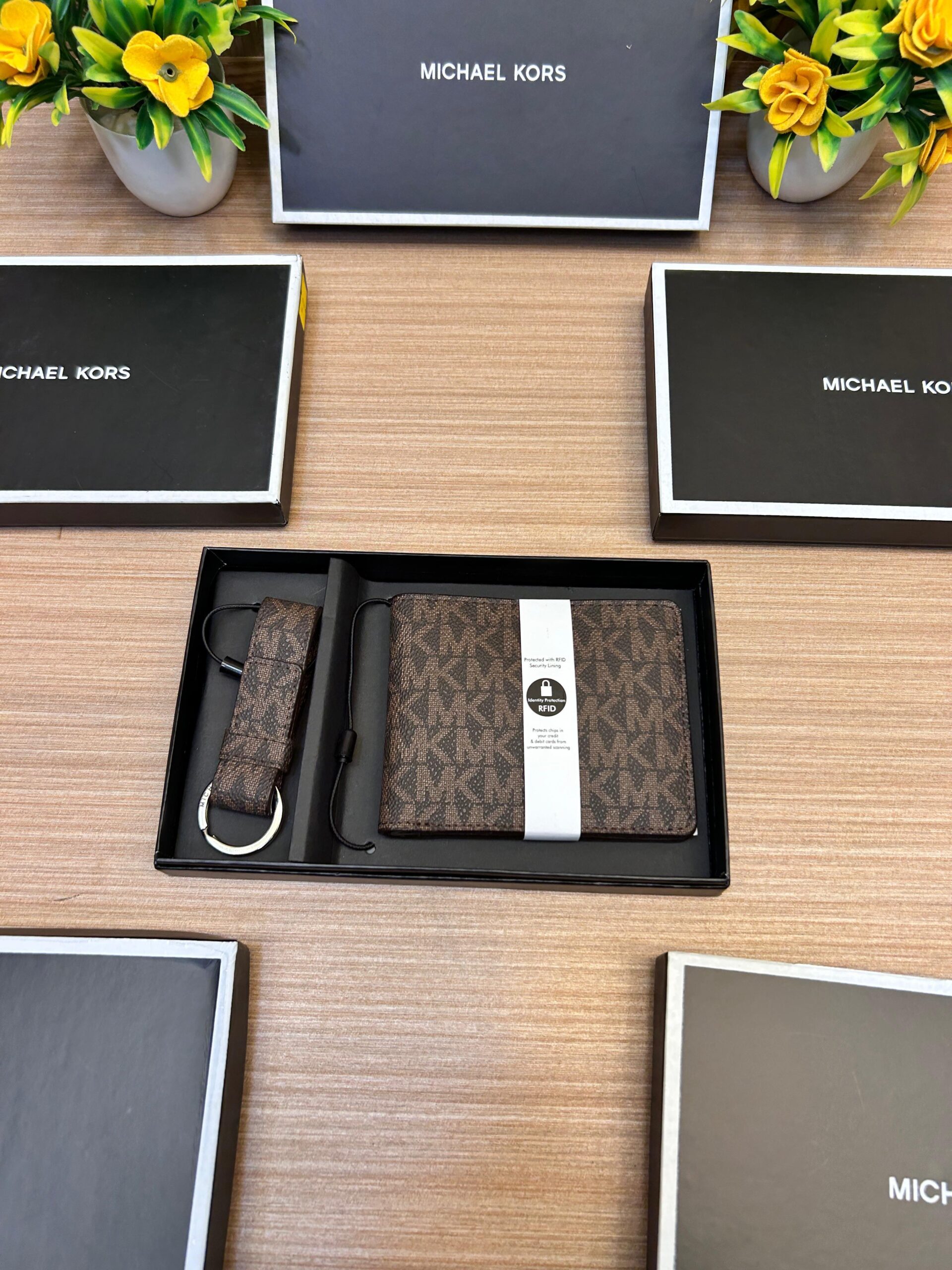 MCL KRS PREMIUM WALLET & KEYCHAIN SET WITH BRAND BOX [BROWN / BLACK] 1806026