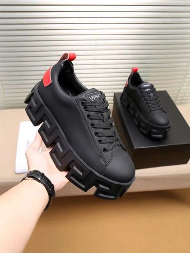 VERSACE LABYRINTH BLACK LOW TOP PREMIUM SNEAKER