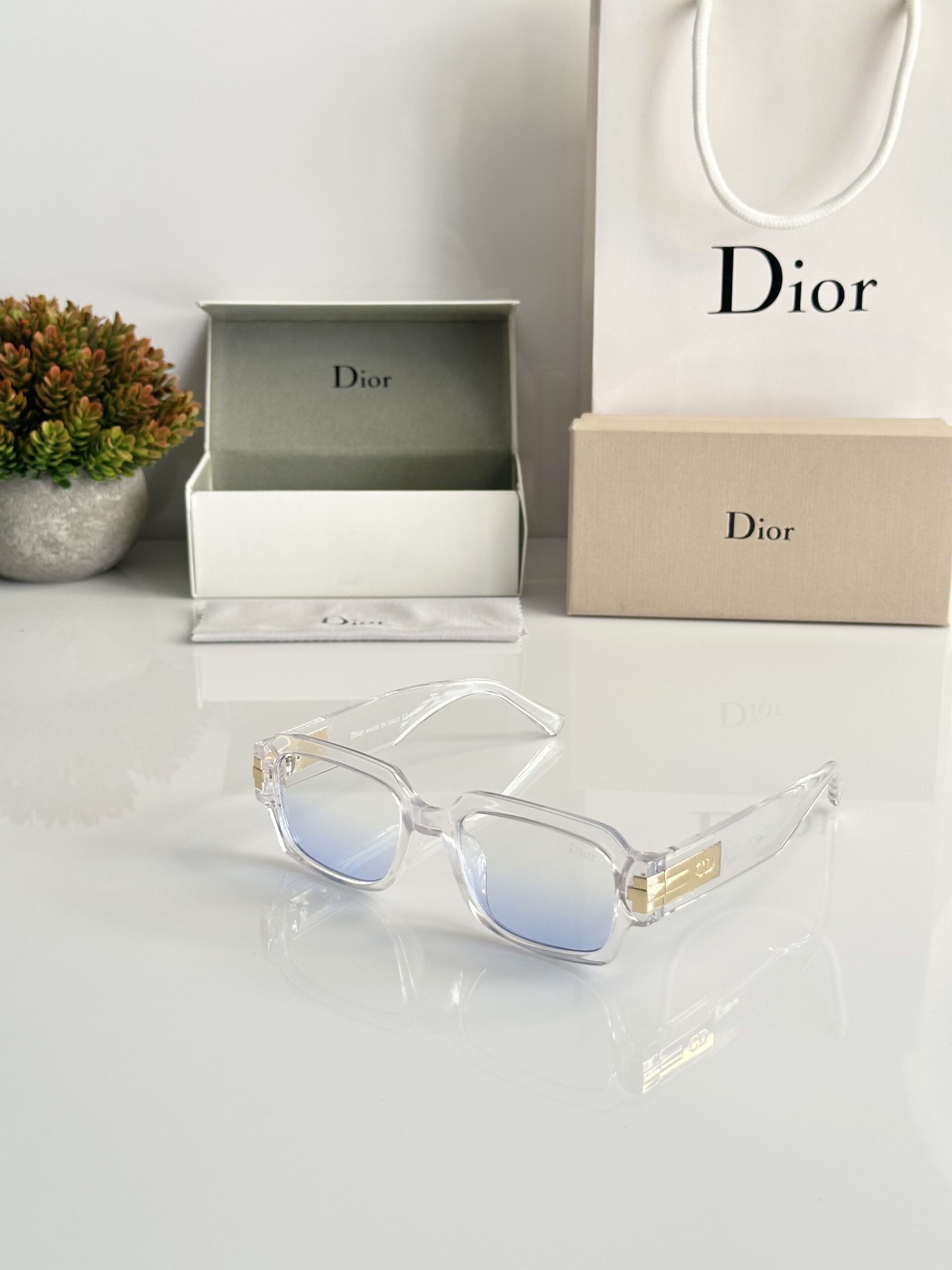 Dior_22016_water_blue