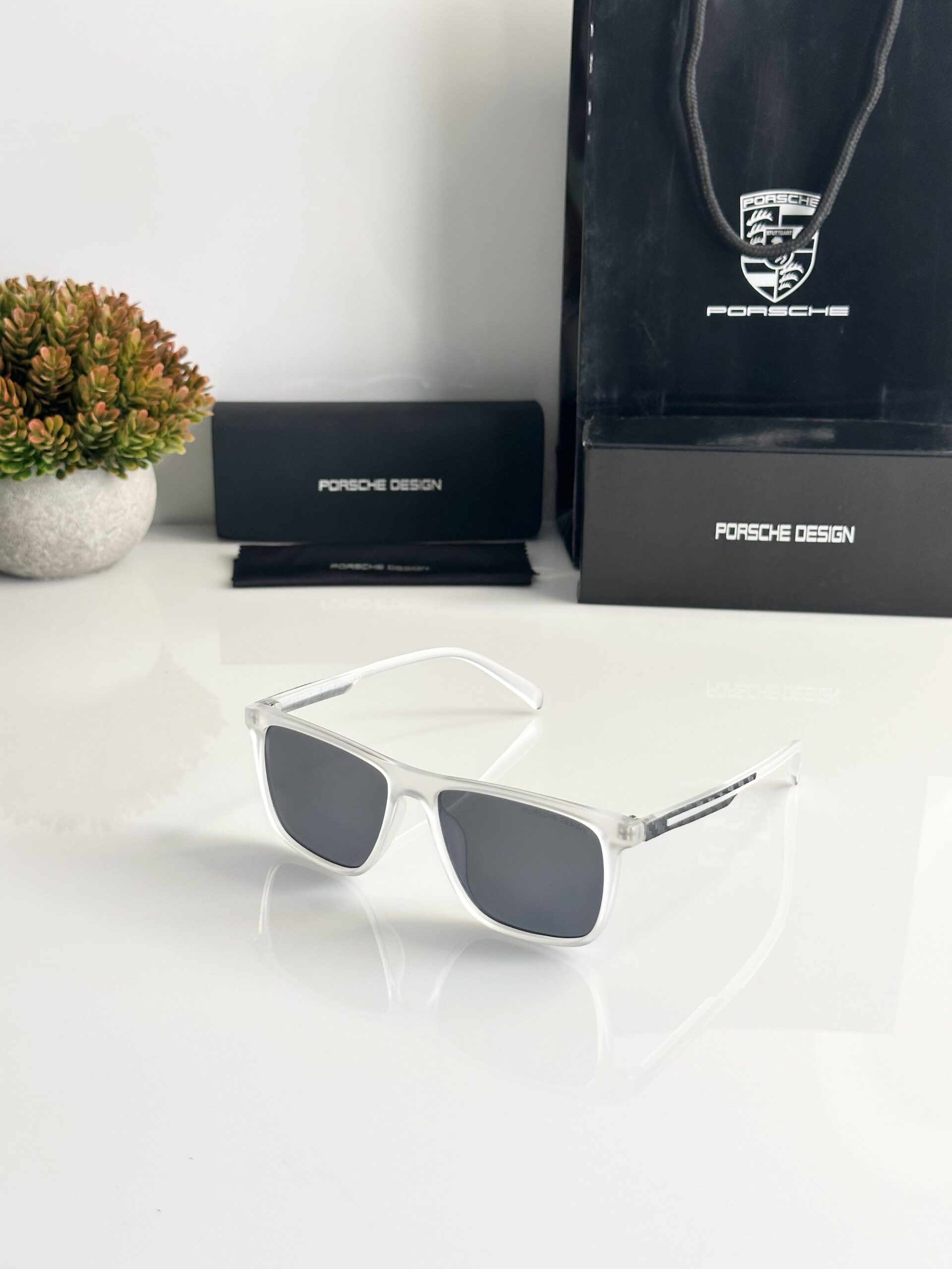 Porsche 8386 Ice Black