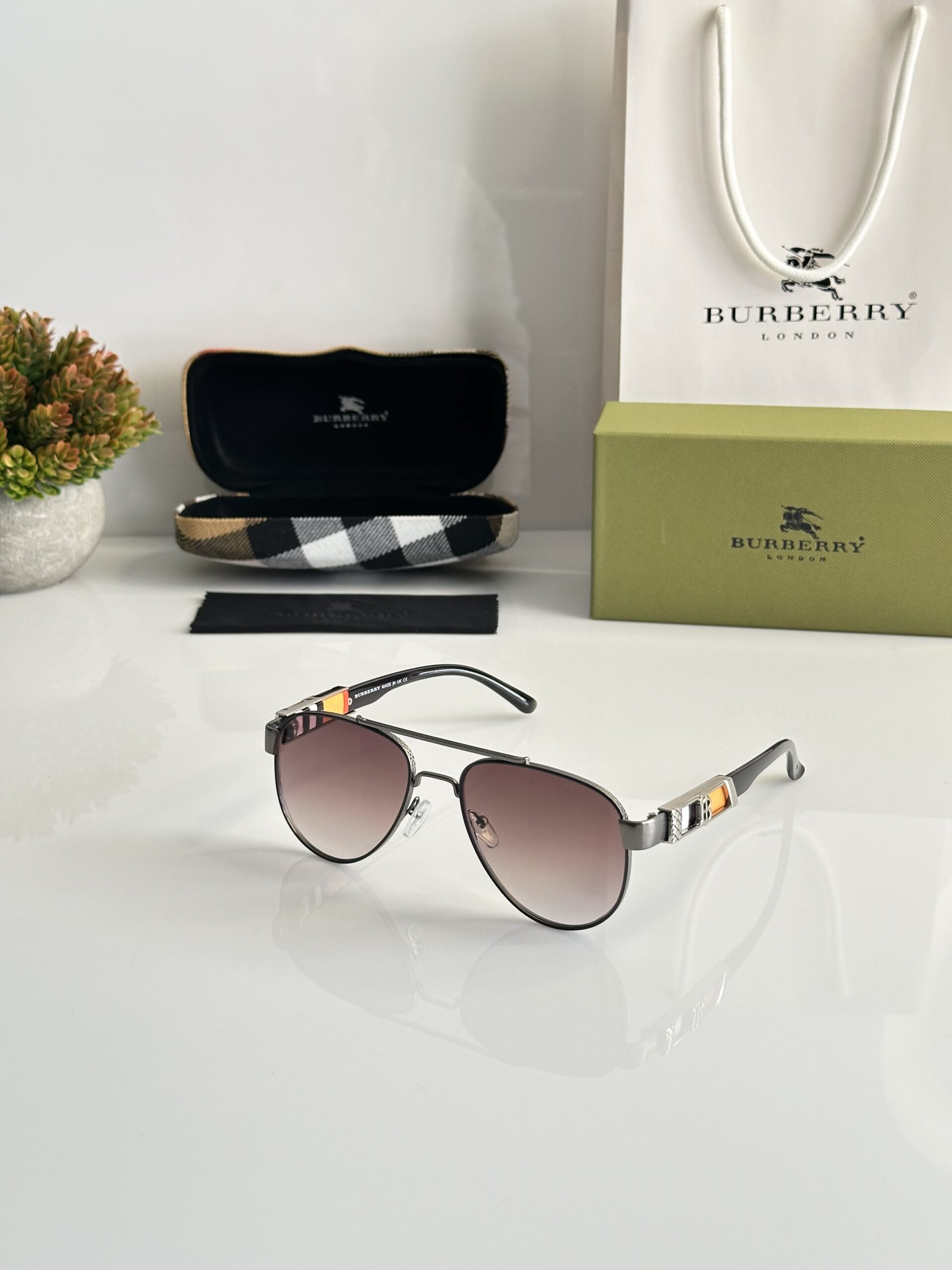 Burberry_5086_Gun_Brown