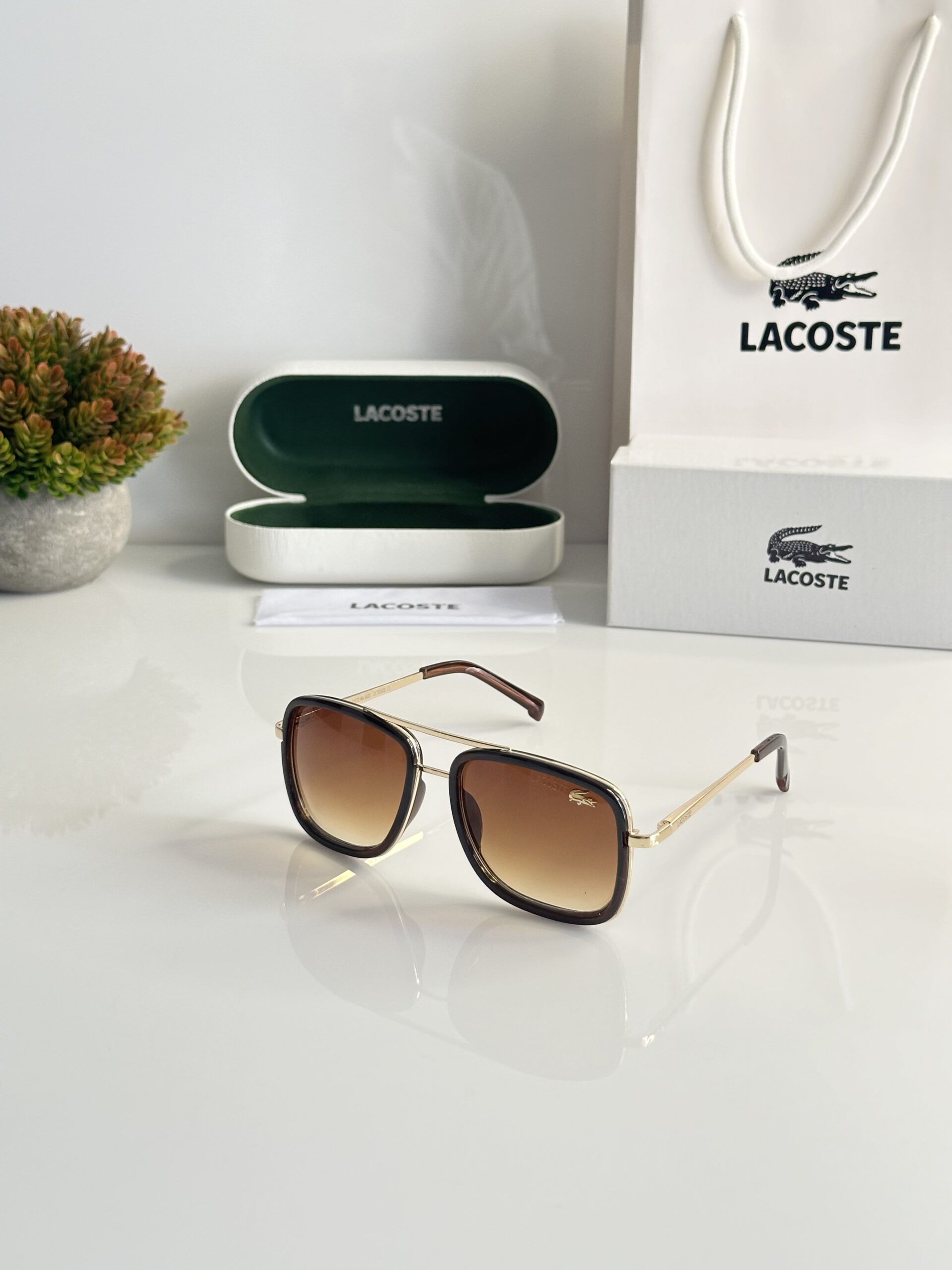 Lacoste_143_Gold_Brown