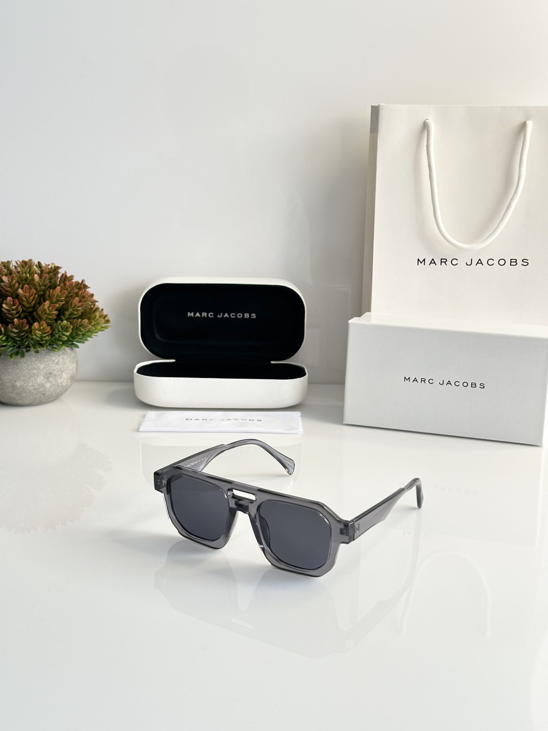 Marc Jacobs 3753 Grey