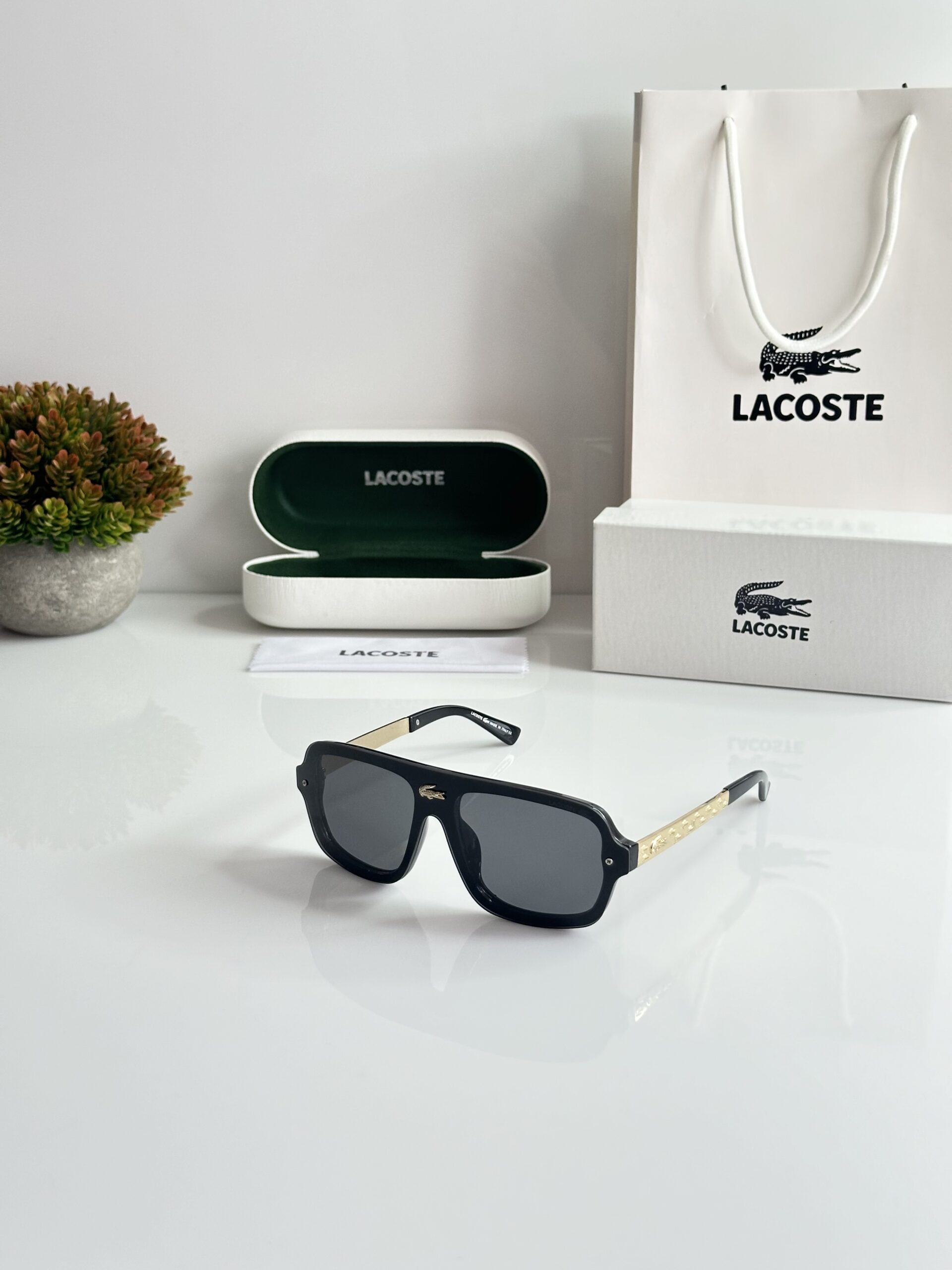 Lacoste_791_Gold_Black