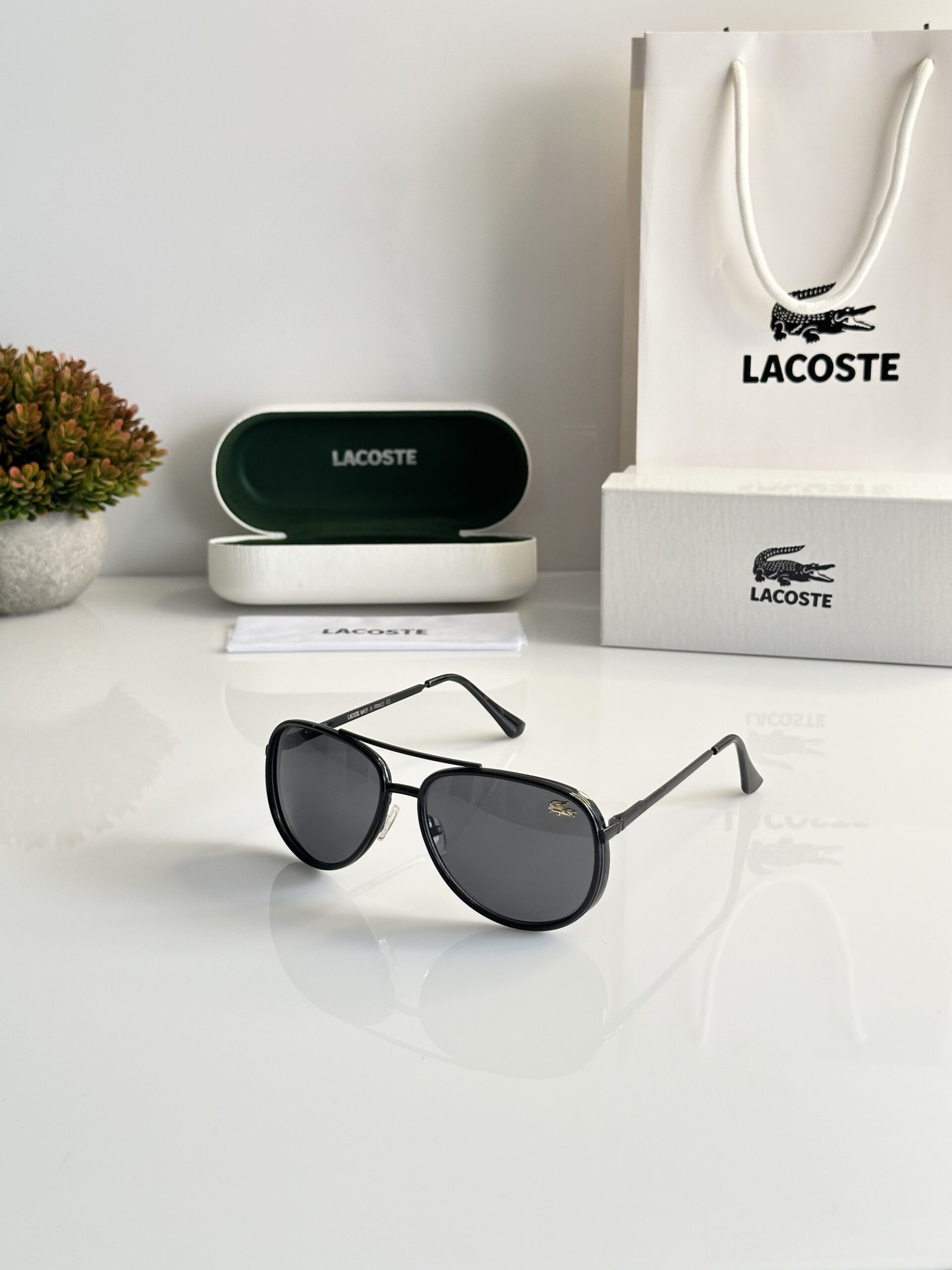 Lacoste_758_Black
