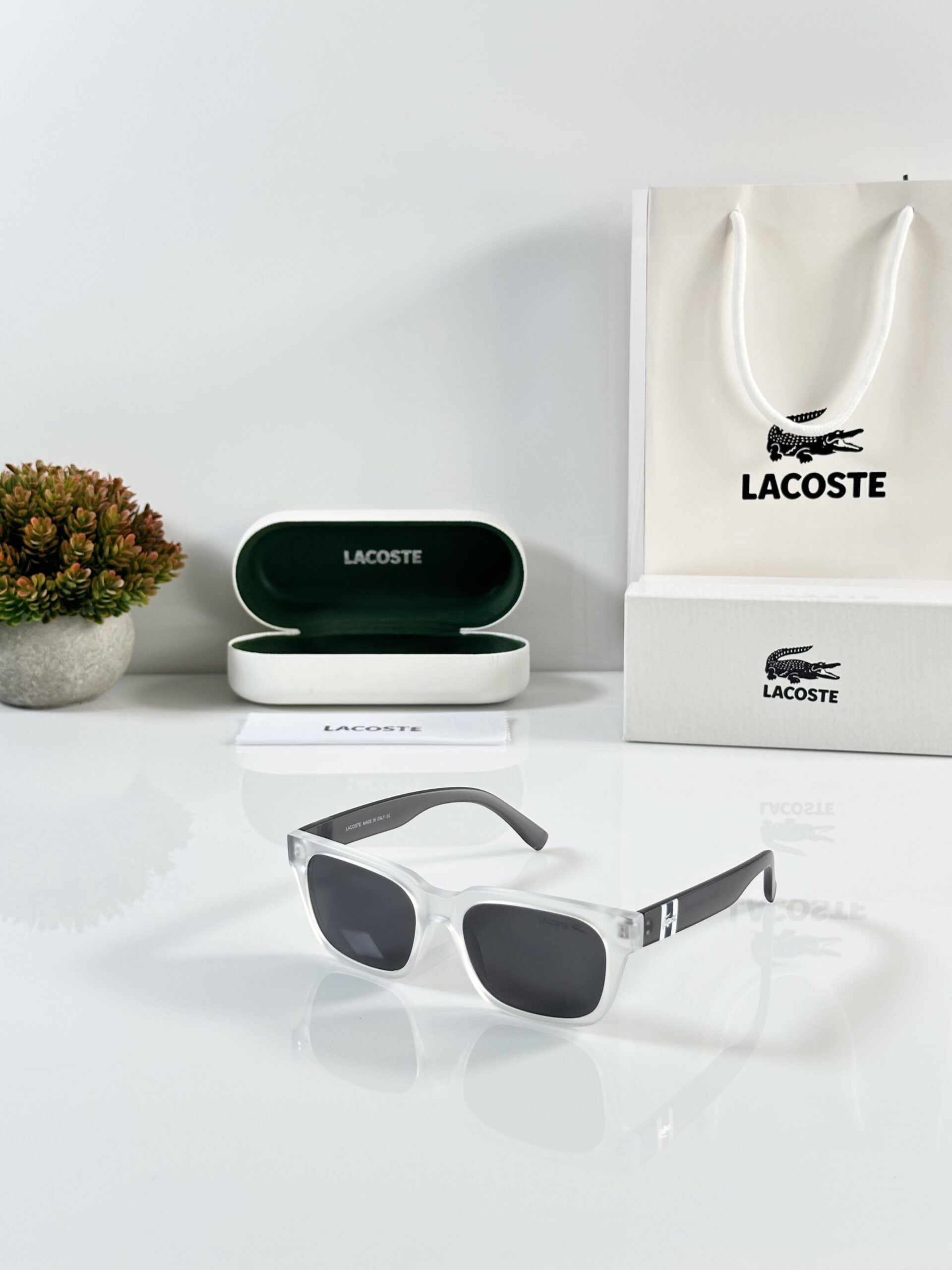 Lacoste_5907_Ice_Grey_Black