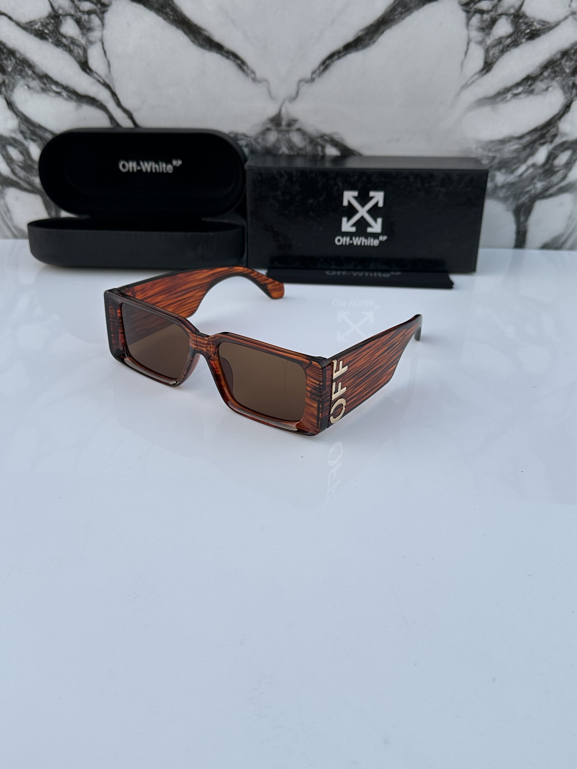 Off_white_1218_brown