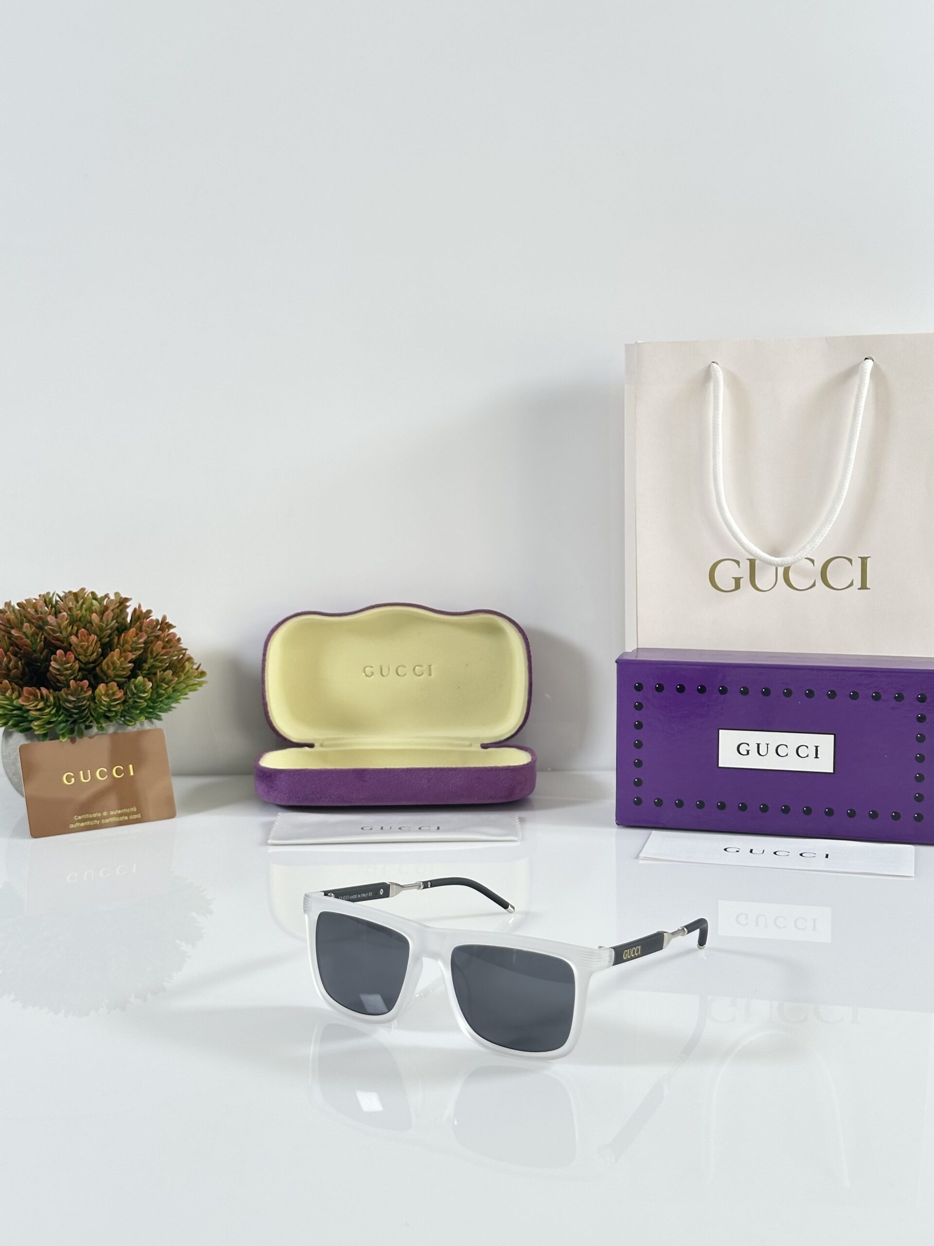 Gucci_5333_Ice_Black