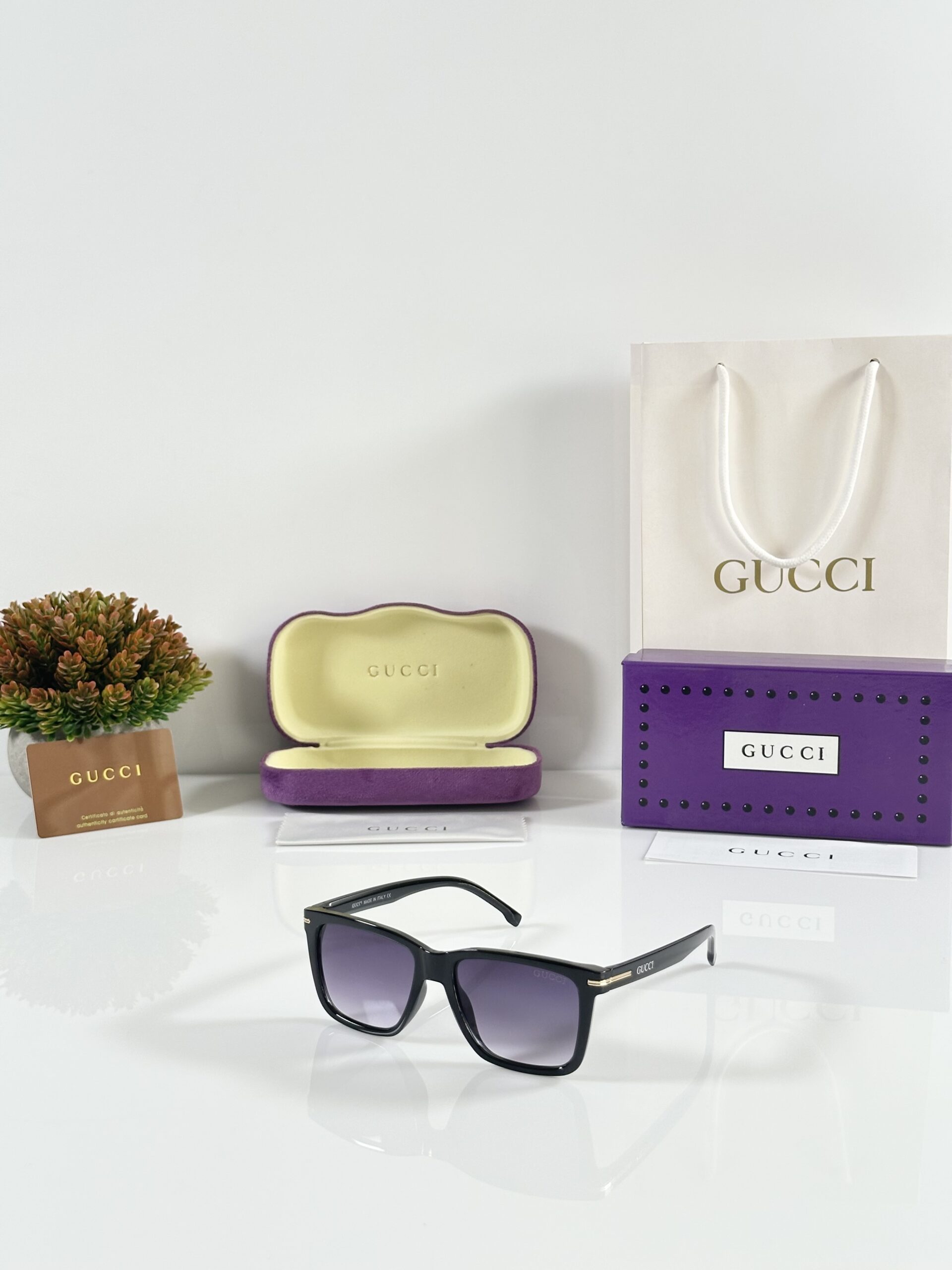 Gucci_2417_Black_DC