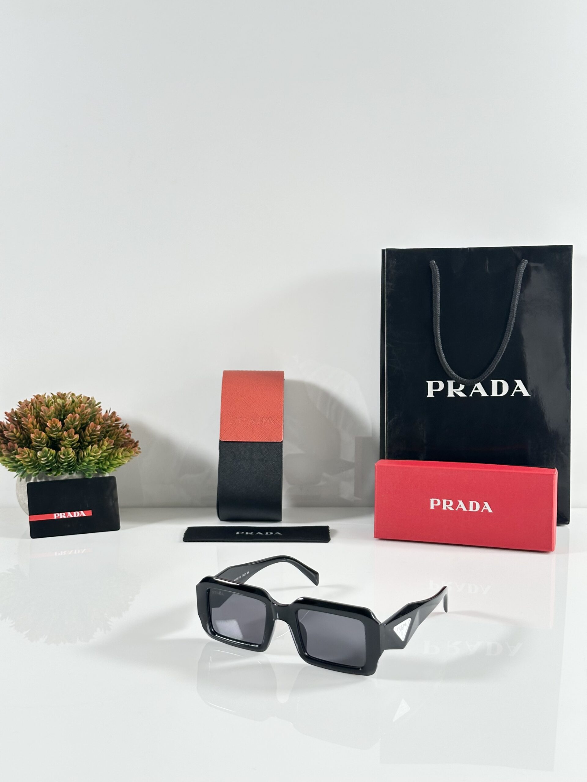 Prada_6079_Black