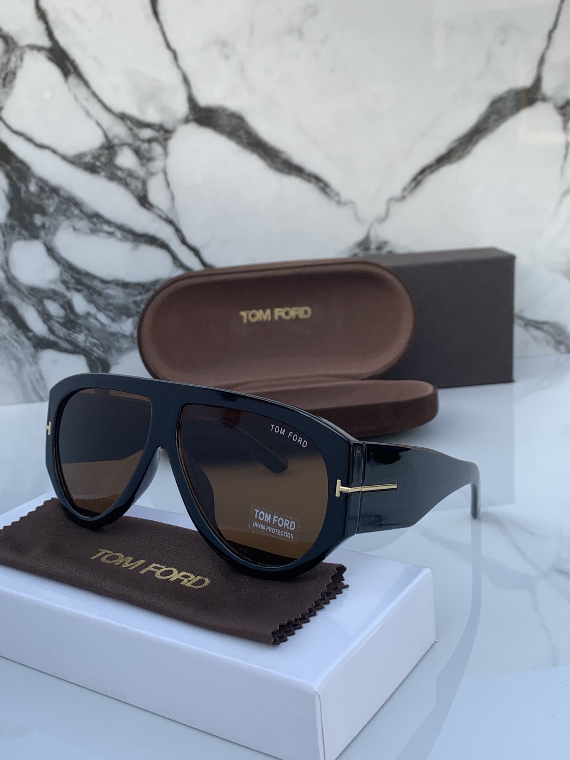 Tomford_9577_black_brown