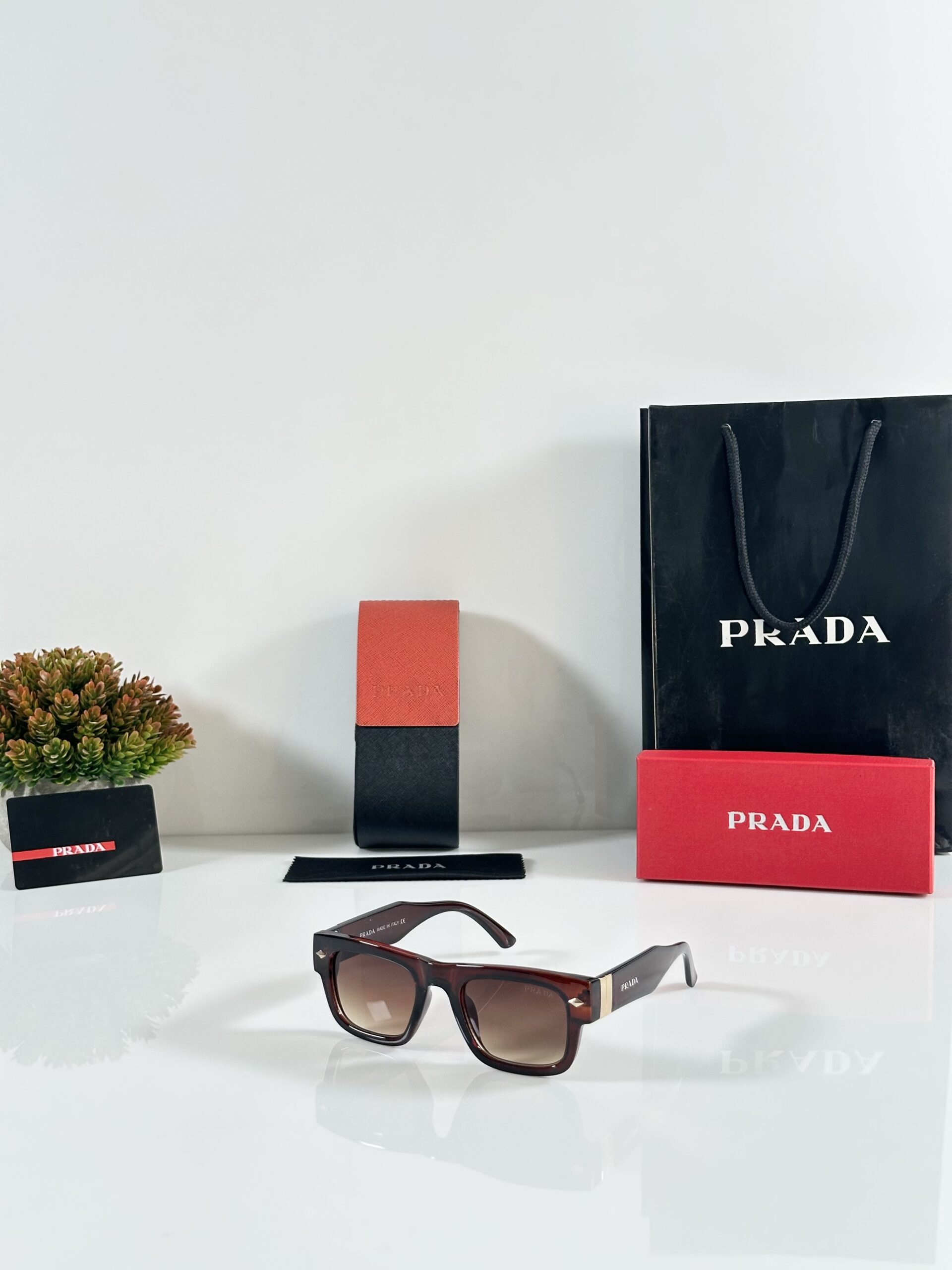 Prada_19_Brown