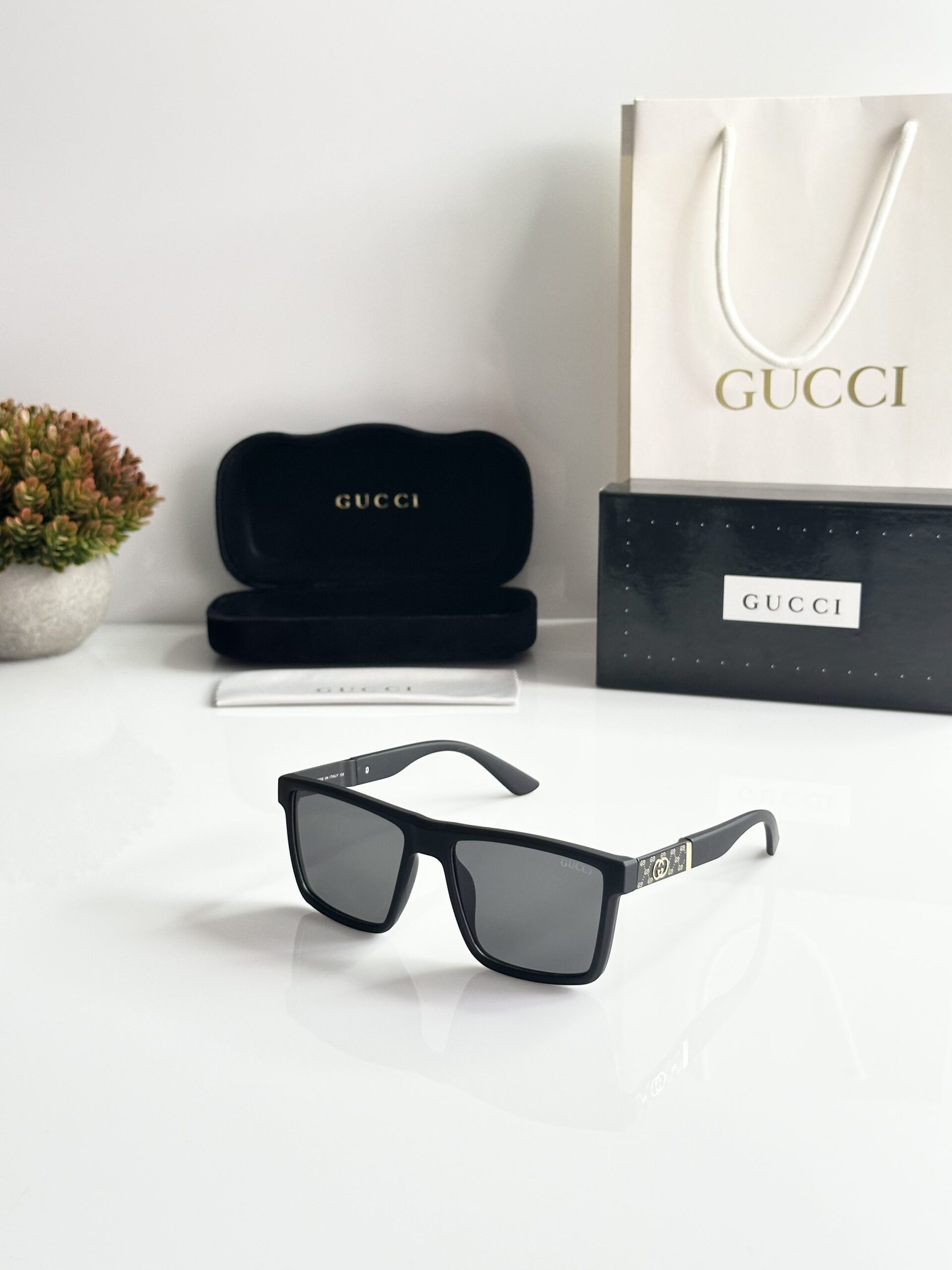Gucci_2511_Black