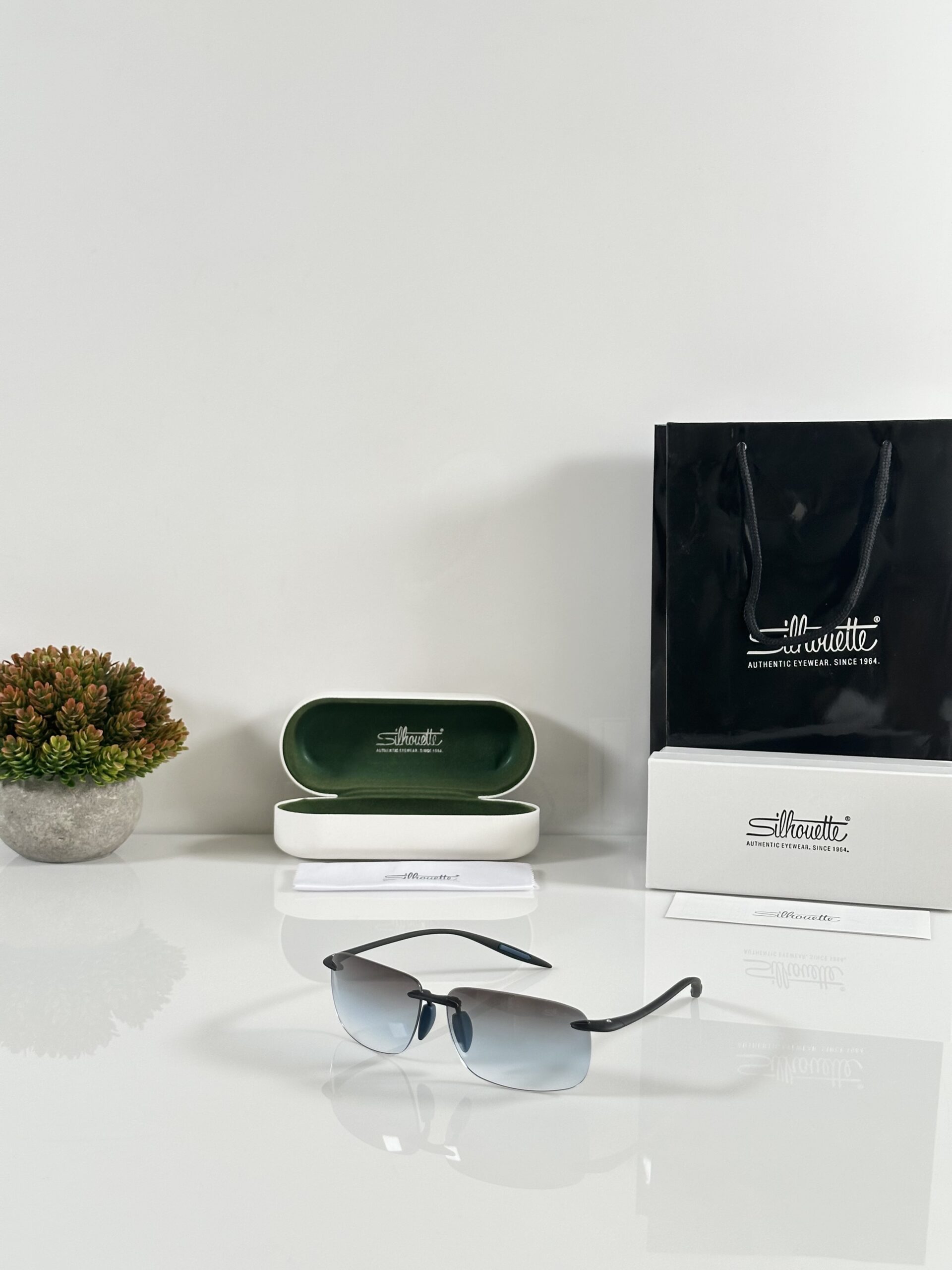 Silhouette 2060 Blue