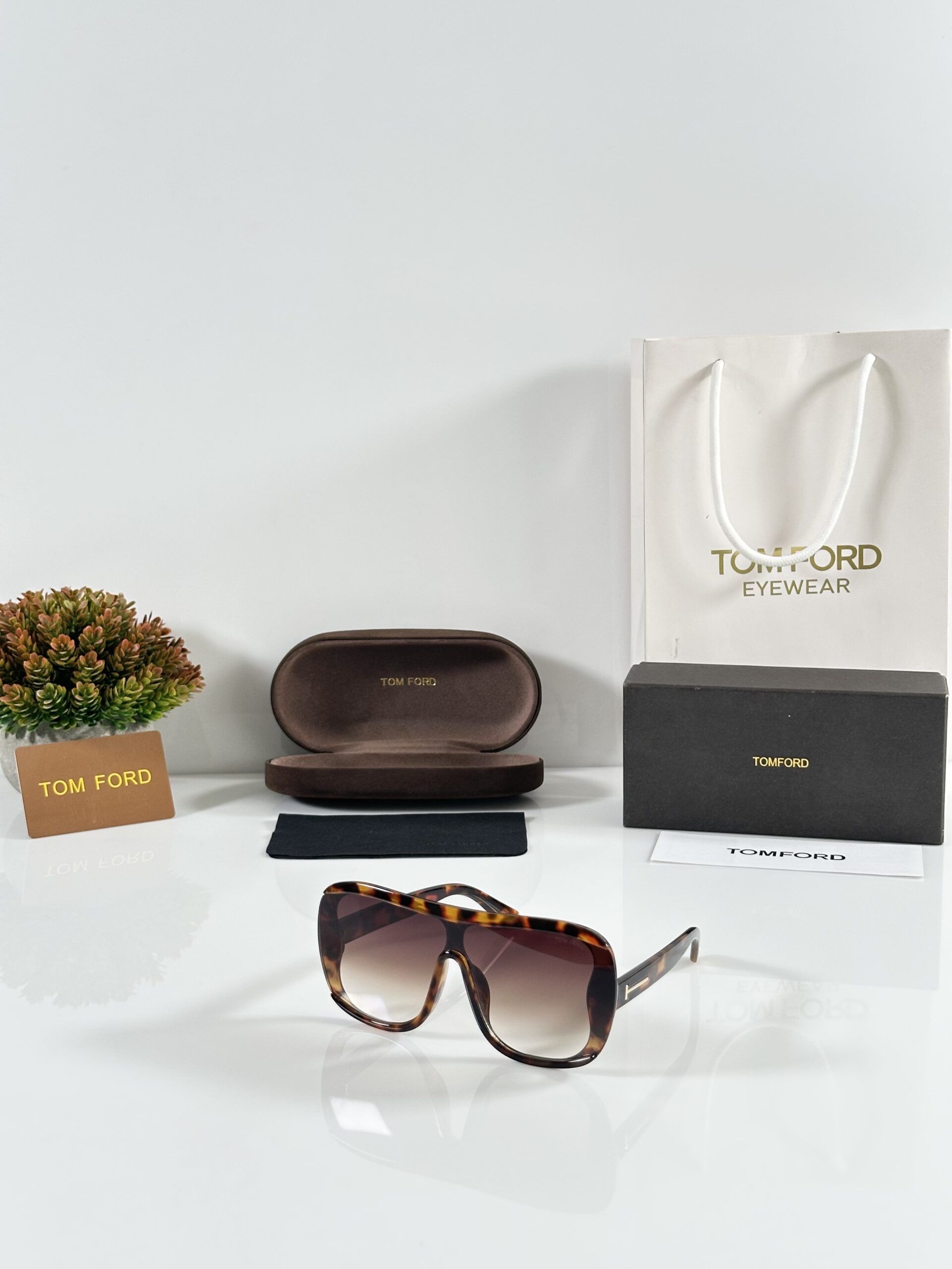 Tomford 0559 Tiger Brown