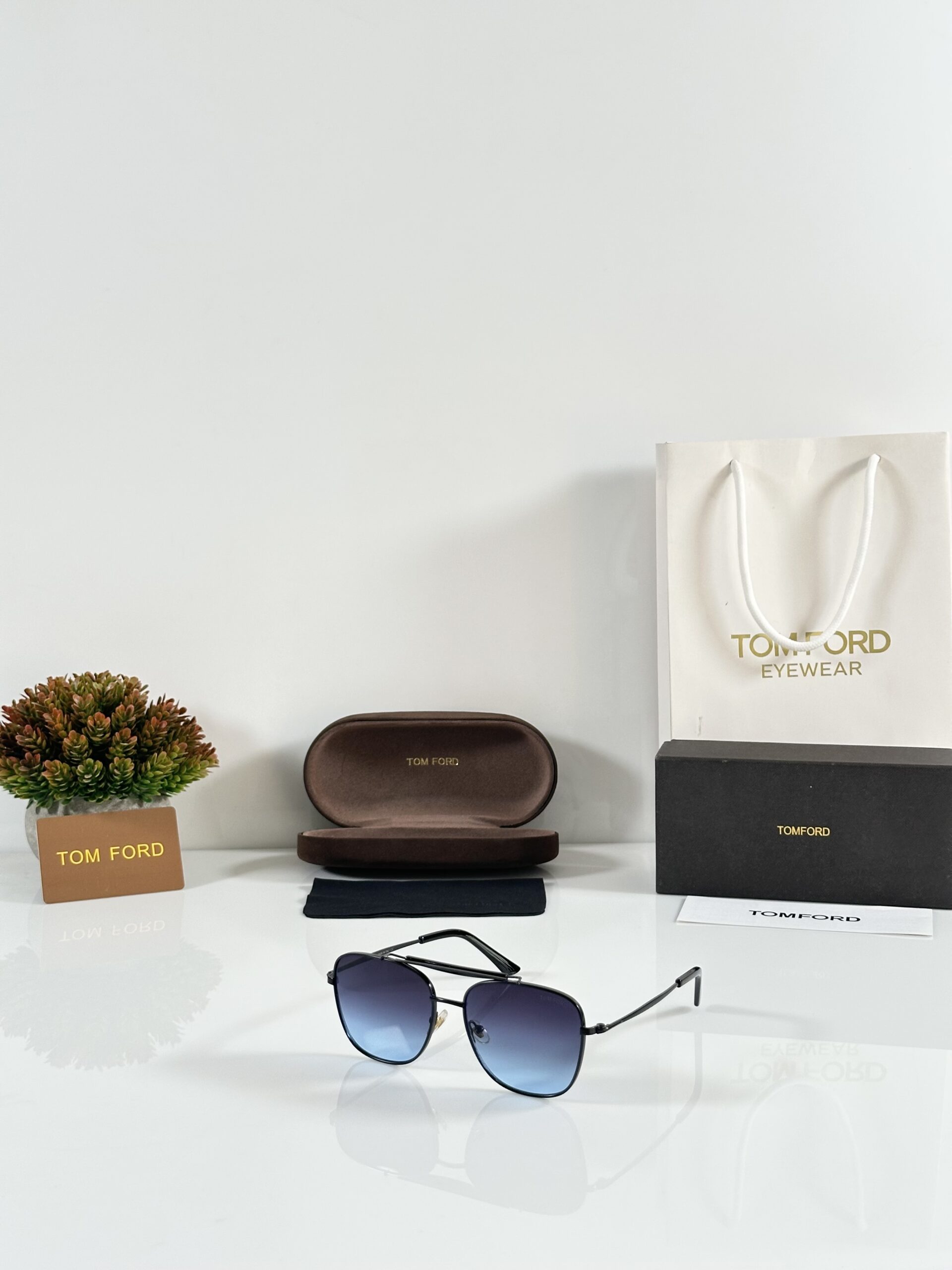 Tomford 559 Black Blue