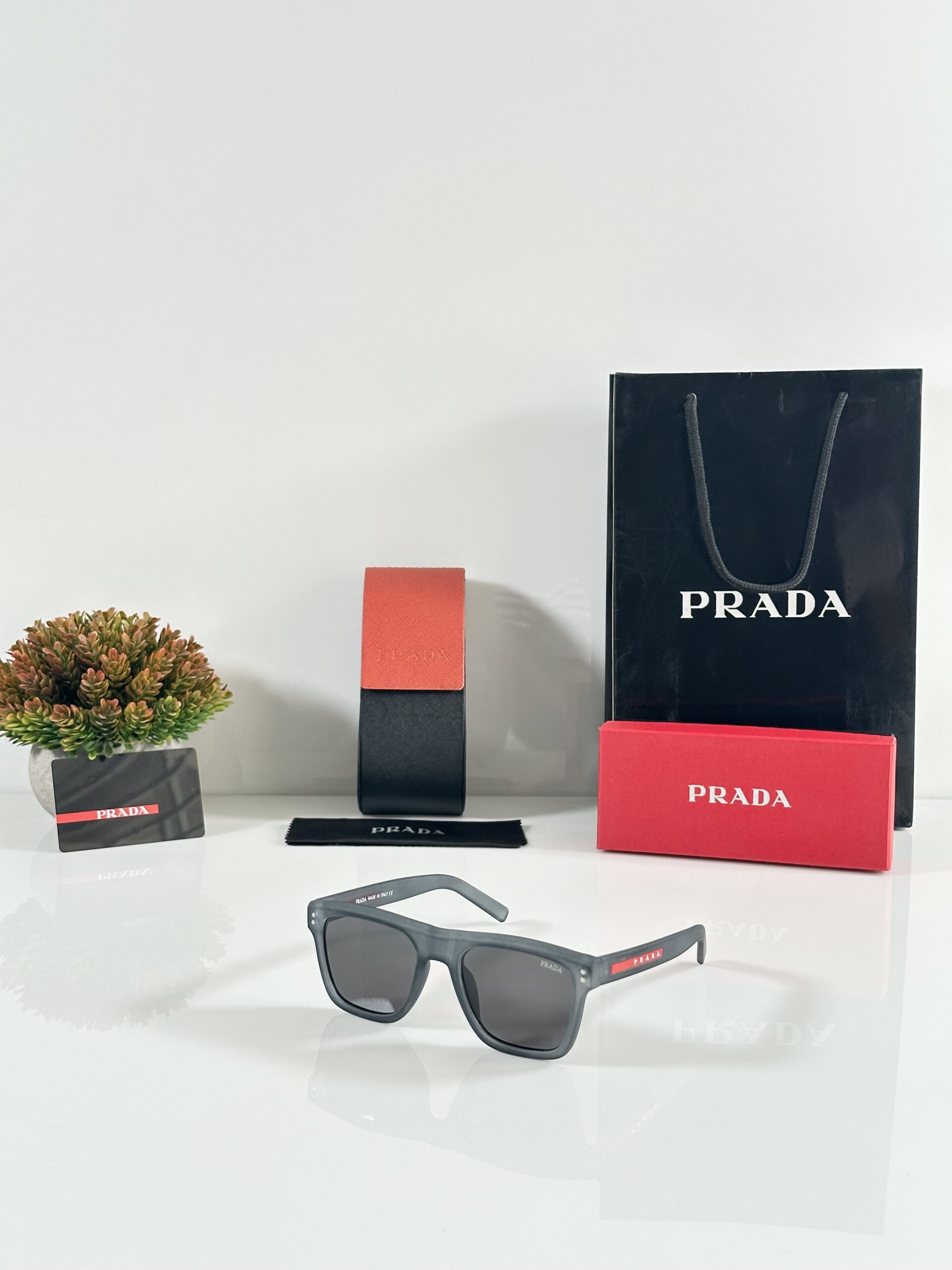 Prada_3835_Grey