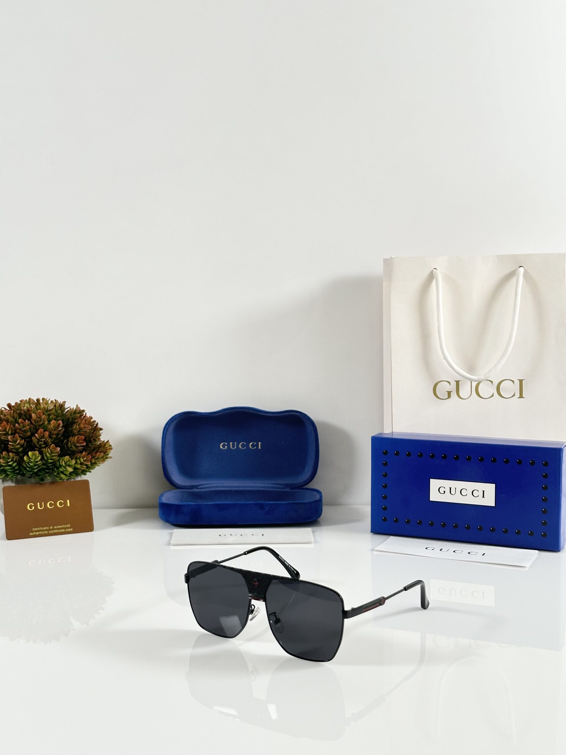 Gucci_0318_Black