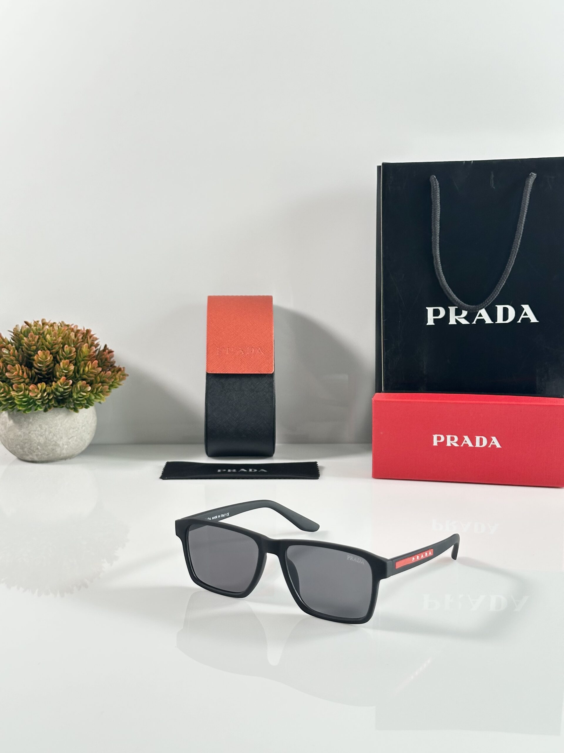 Prada_4537_Black
