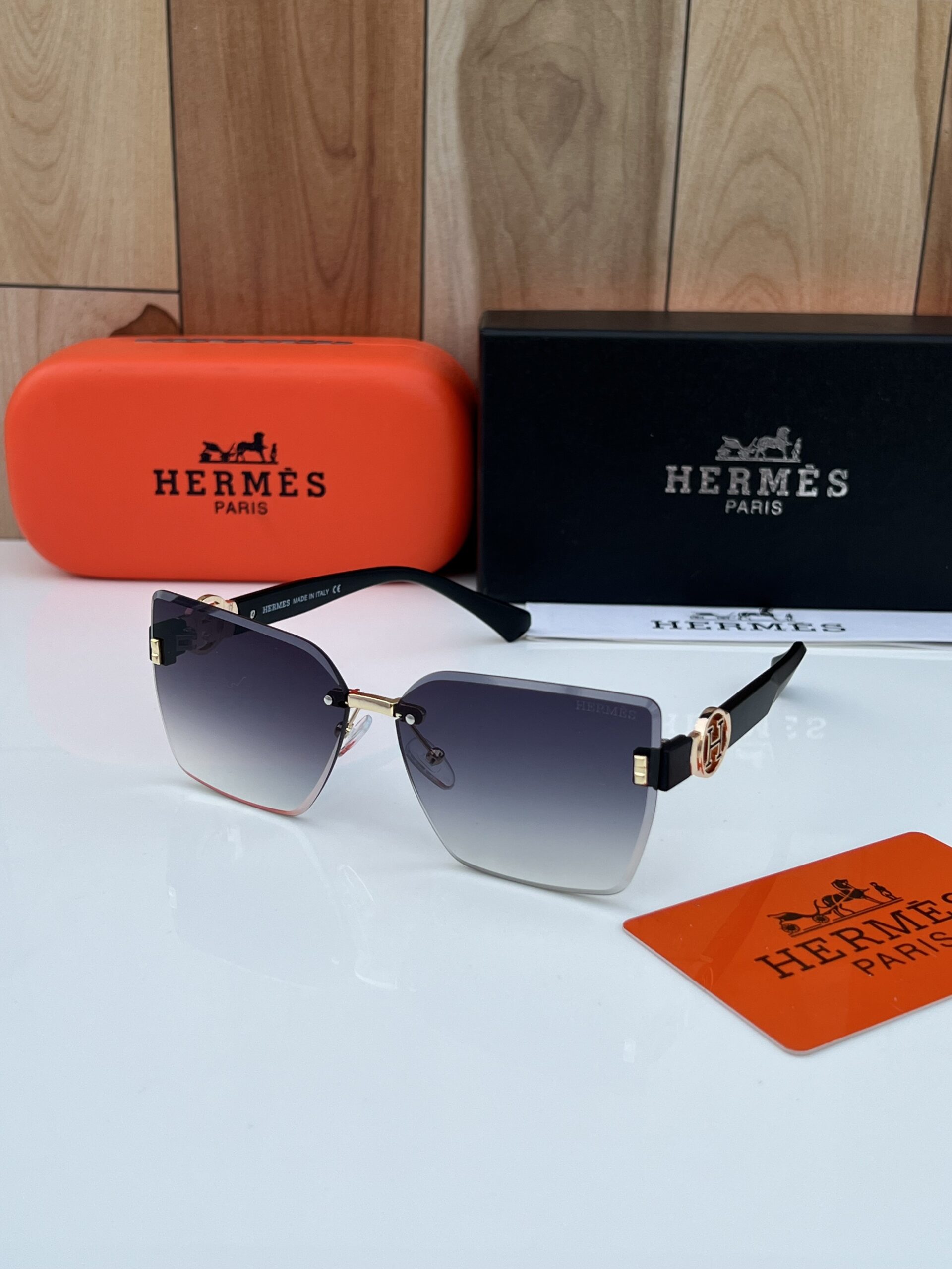 Hermes_58078_gold_black_shaded
