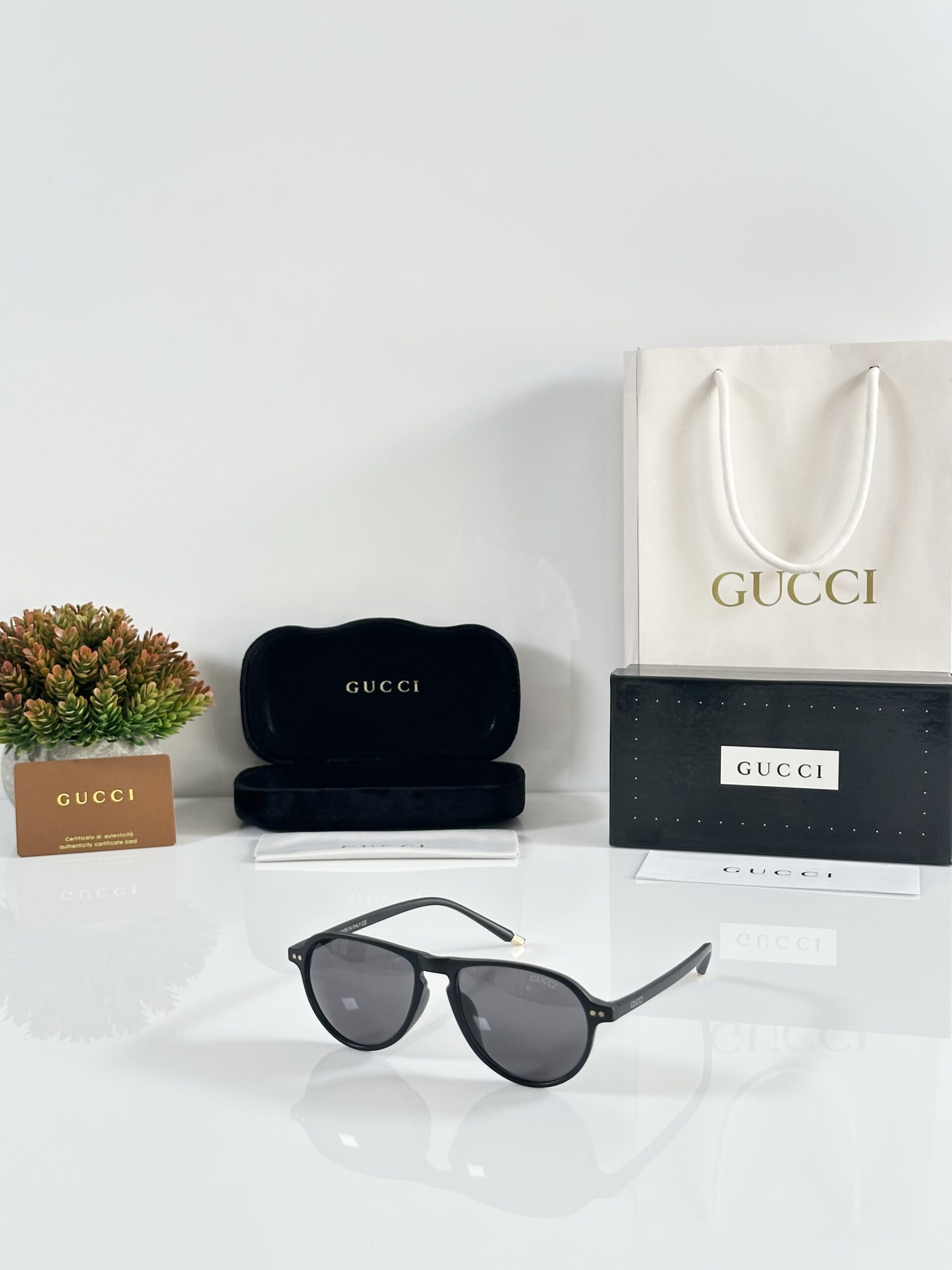 Gucci_2013_Black