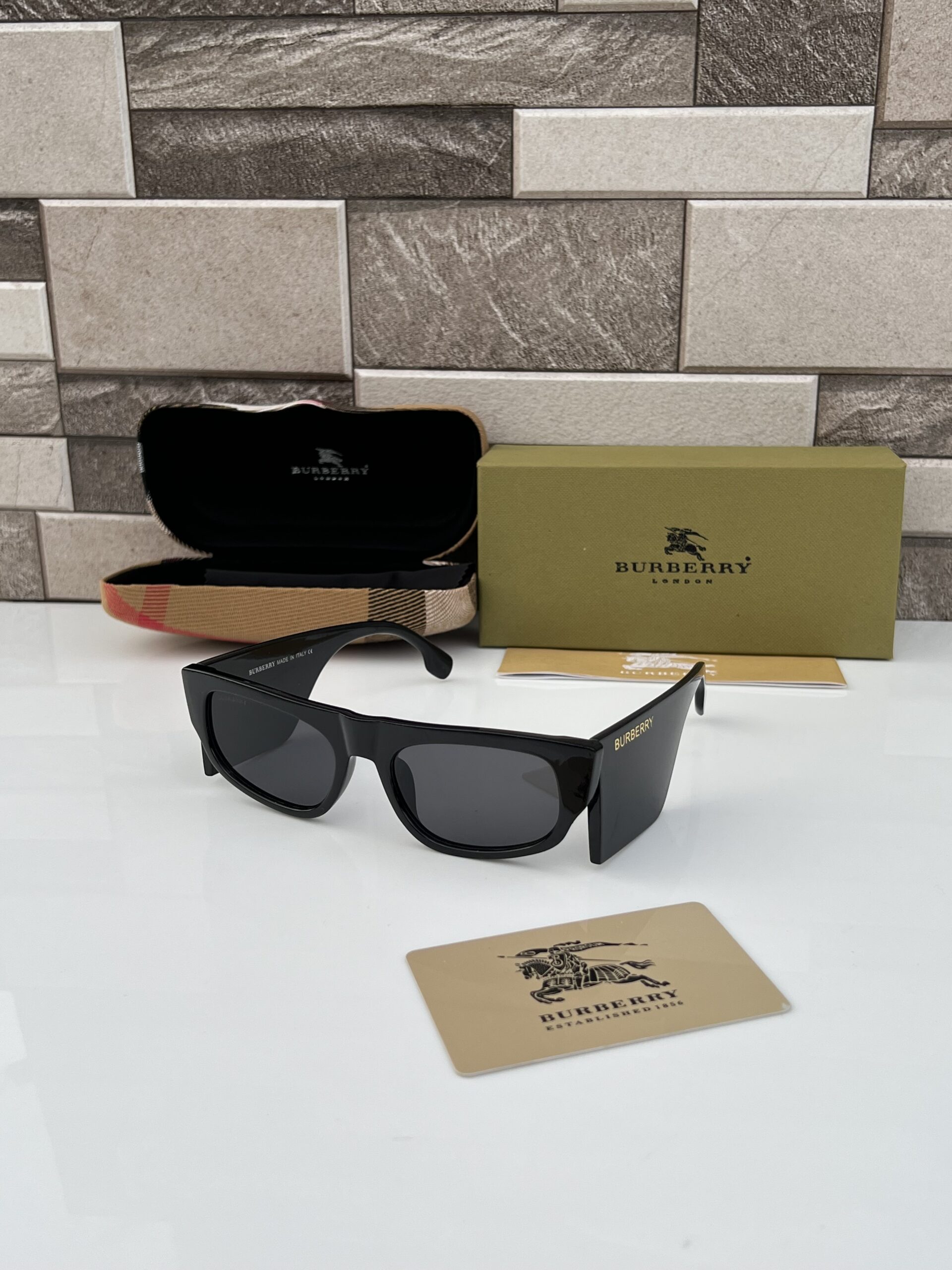 Burberry_6148_black