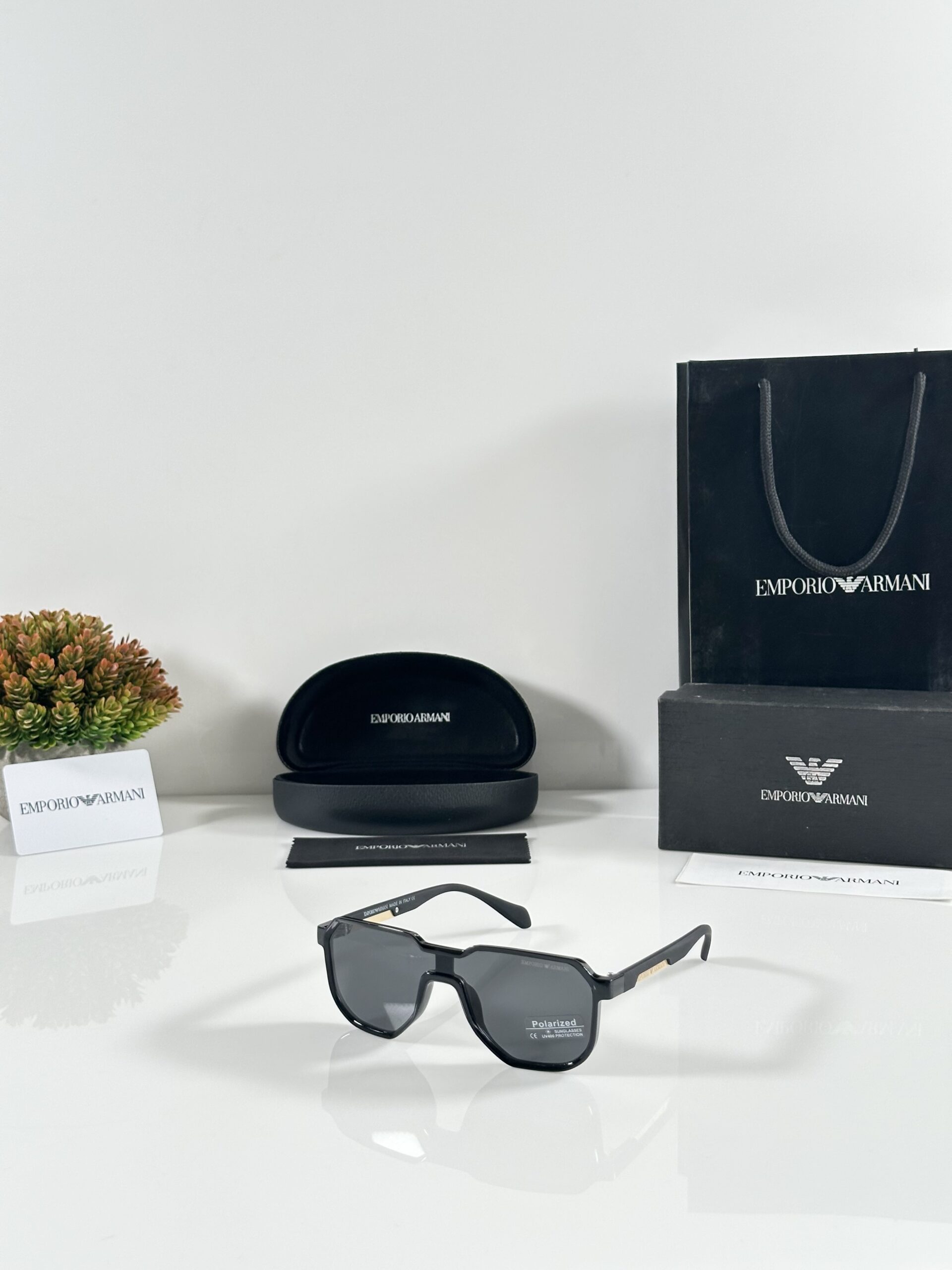 Emporio_Armani_219_Gold_Black