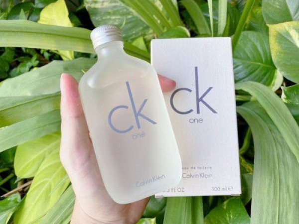 CALVIN_KLEIN_EAU_DE_TOILETTE_WHITE